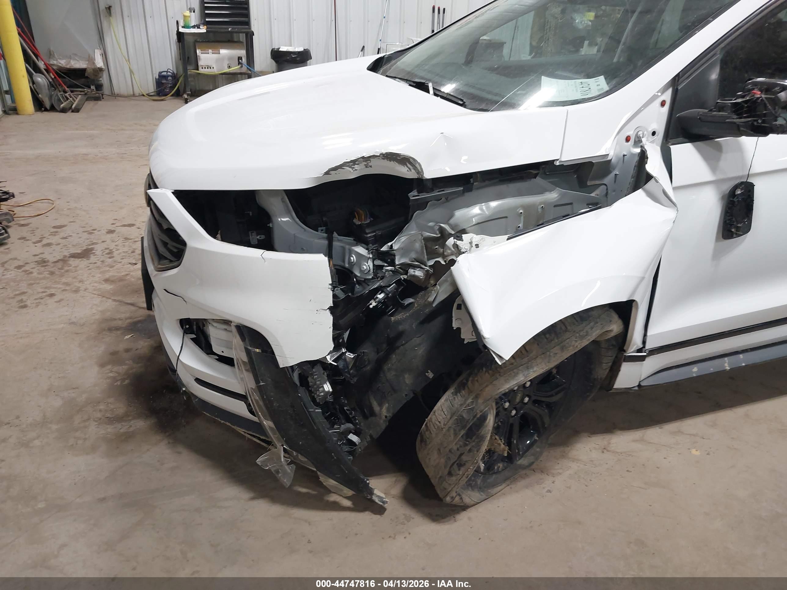 FORD EDGE image 6