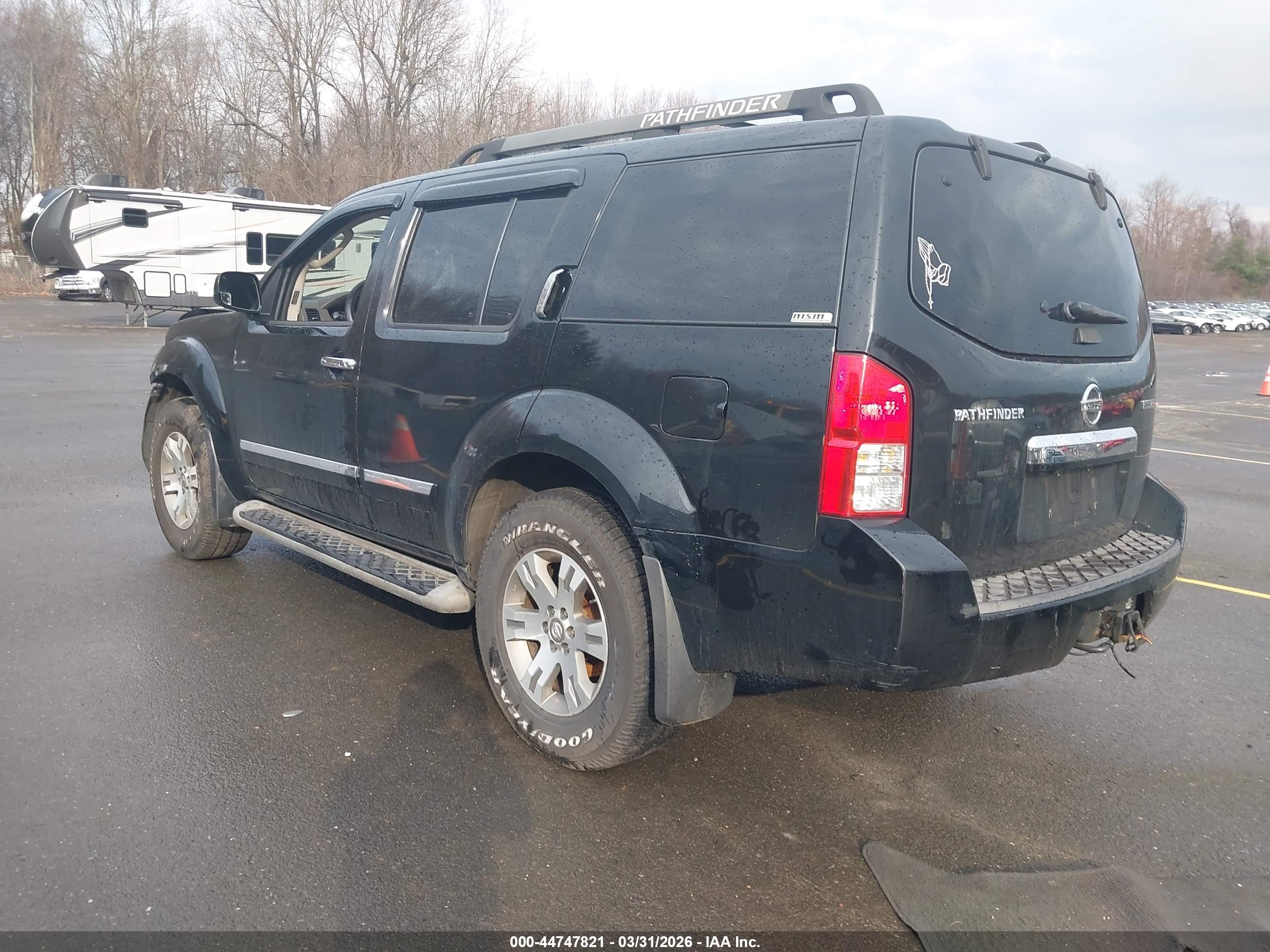 NISSAN PATHFINDER image 3