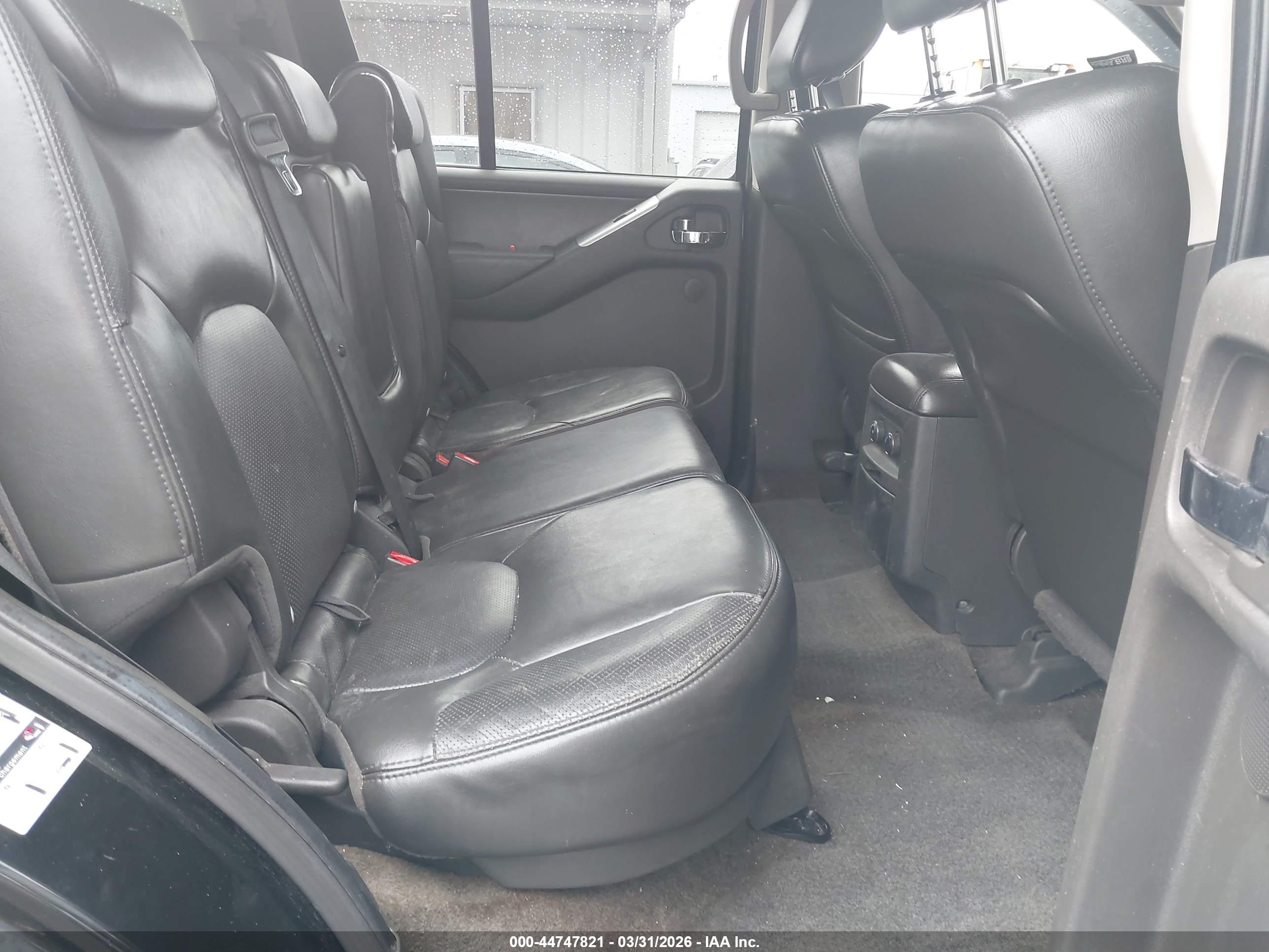 NISSAN PATHFINDER image 8