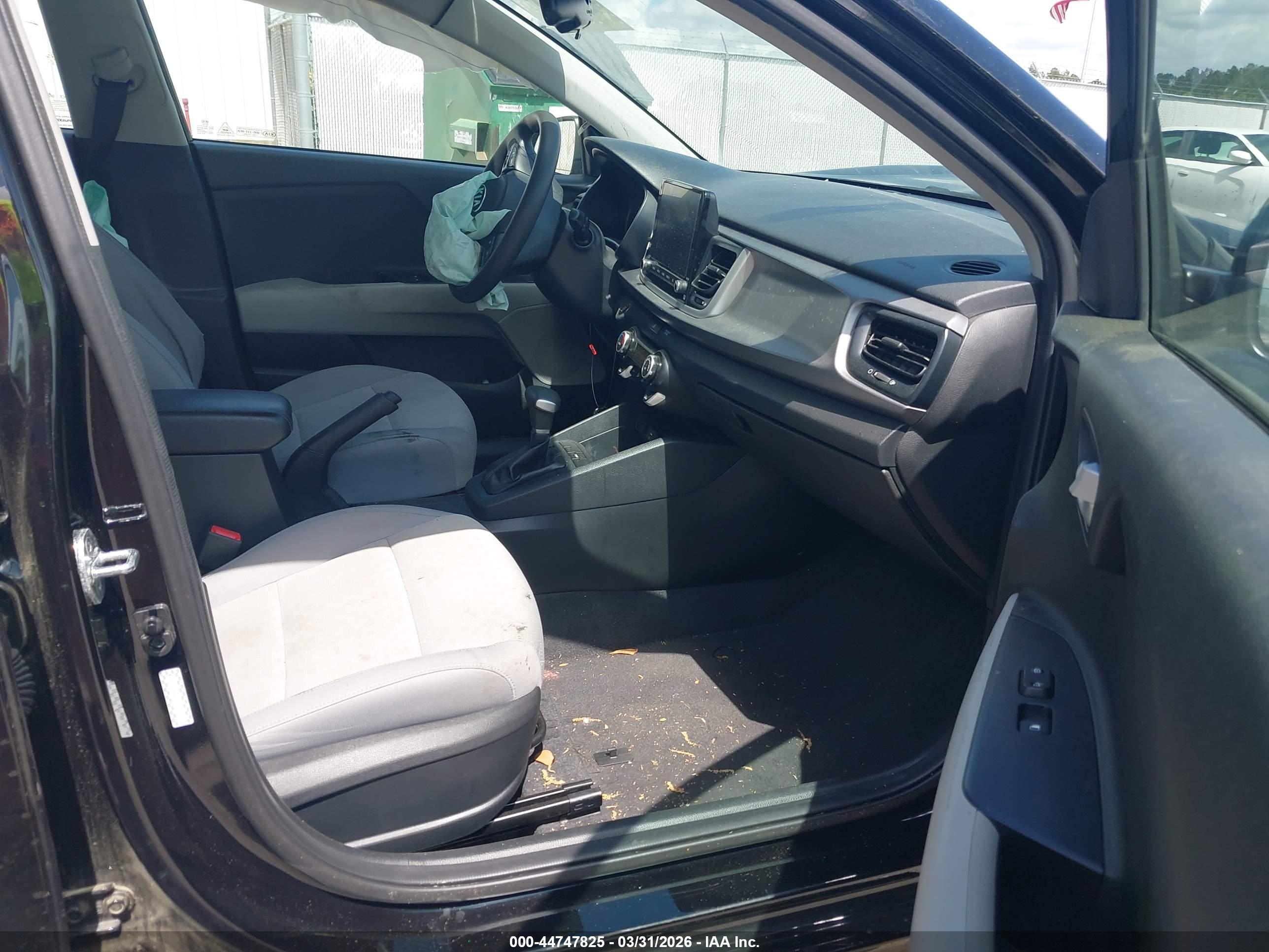 KIA RIO image 5