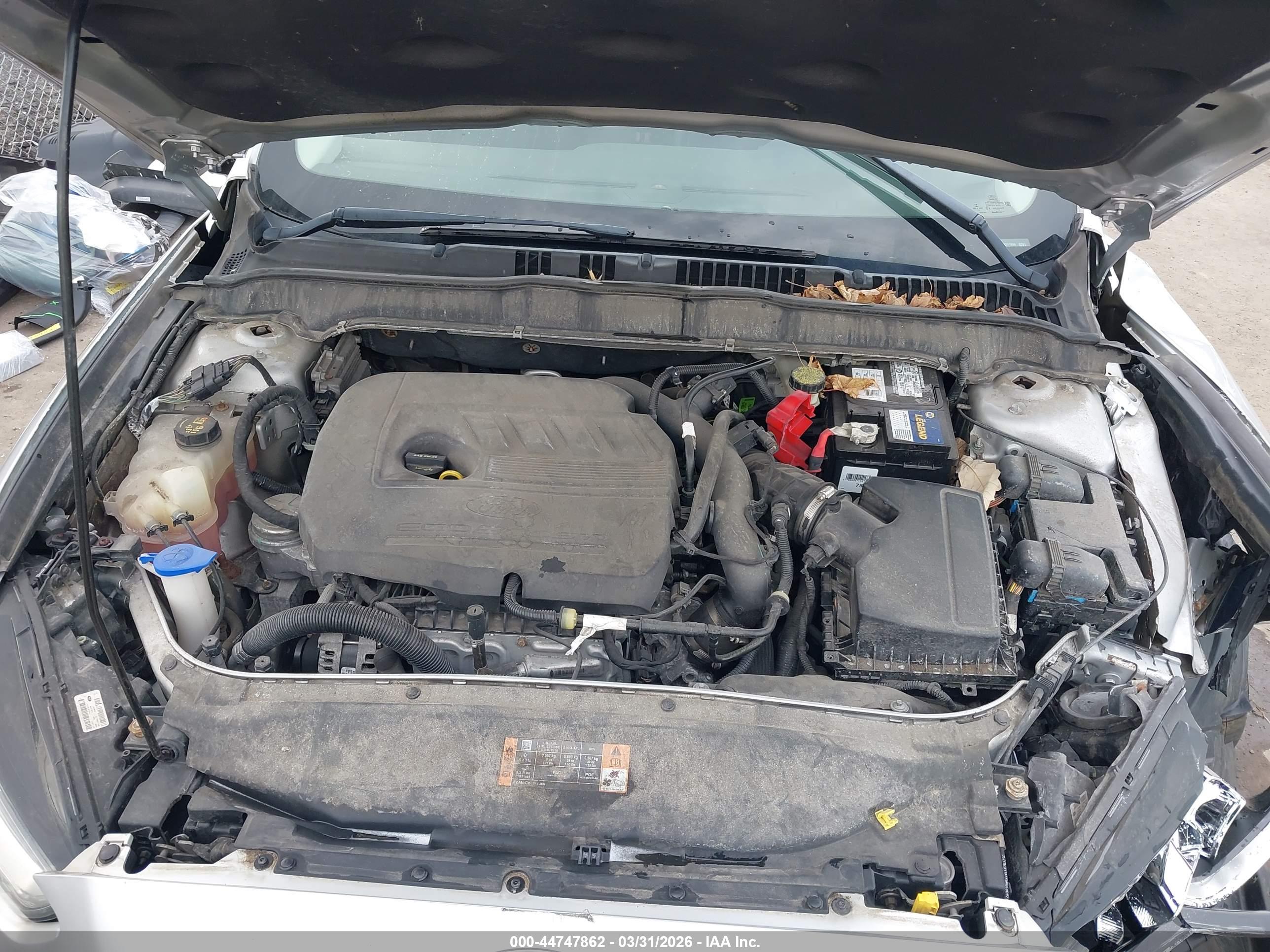 FORD FUSION image 10