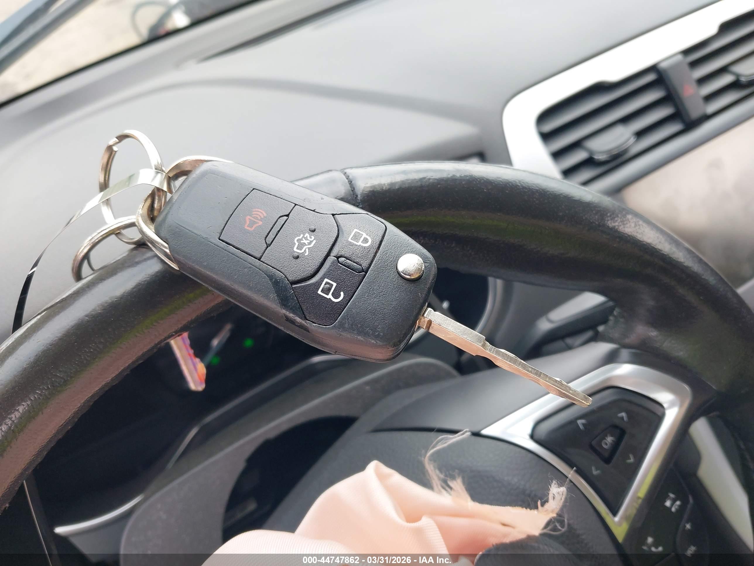 FORD FUSION image 11