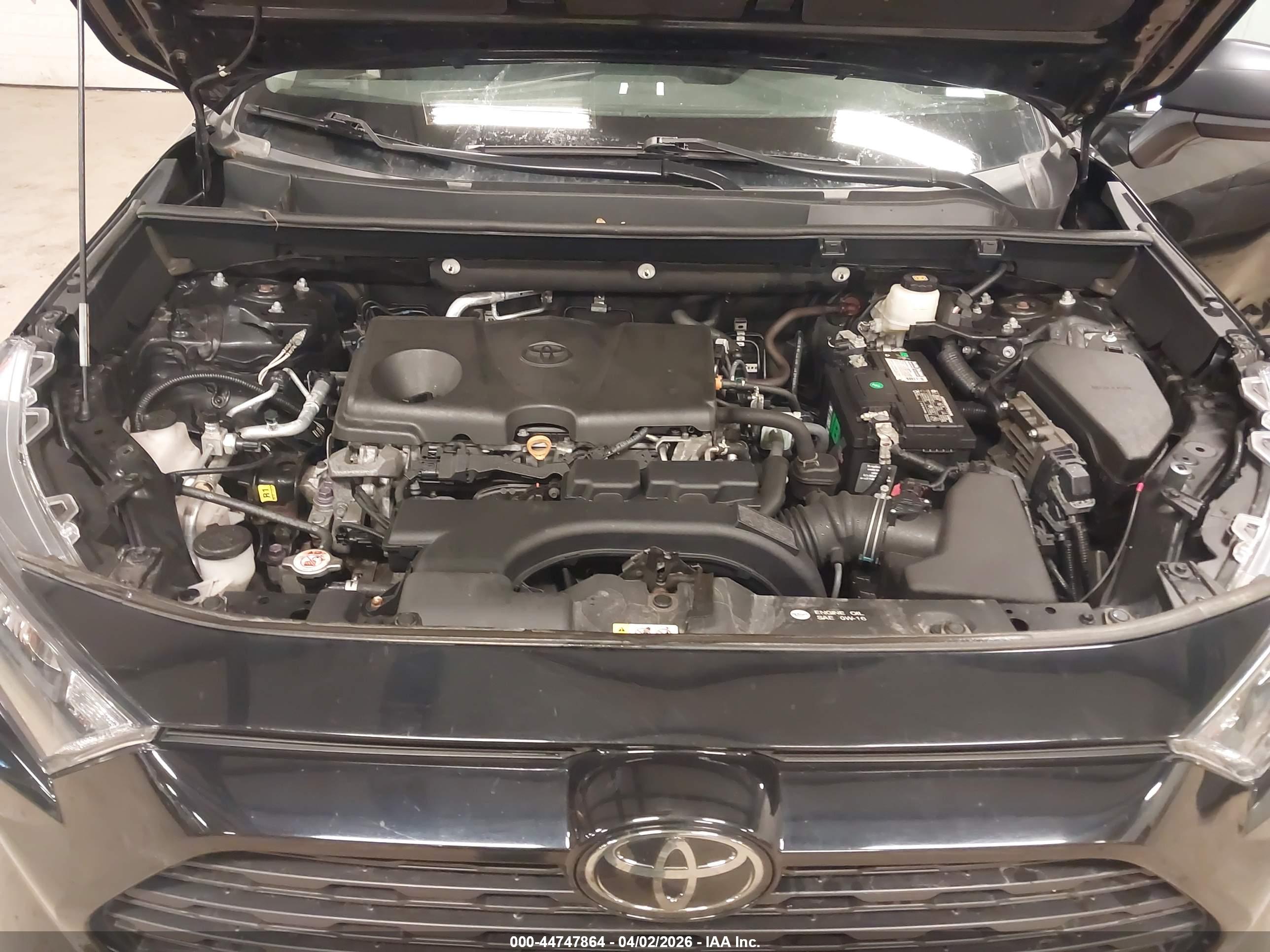 TOYOTA RAV4 image 10