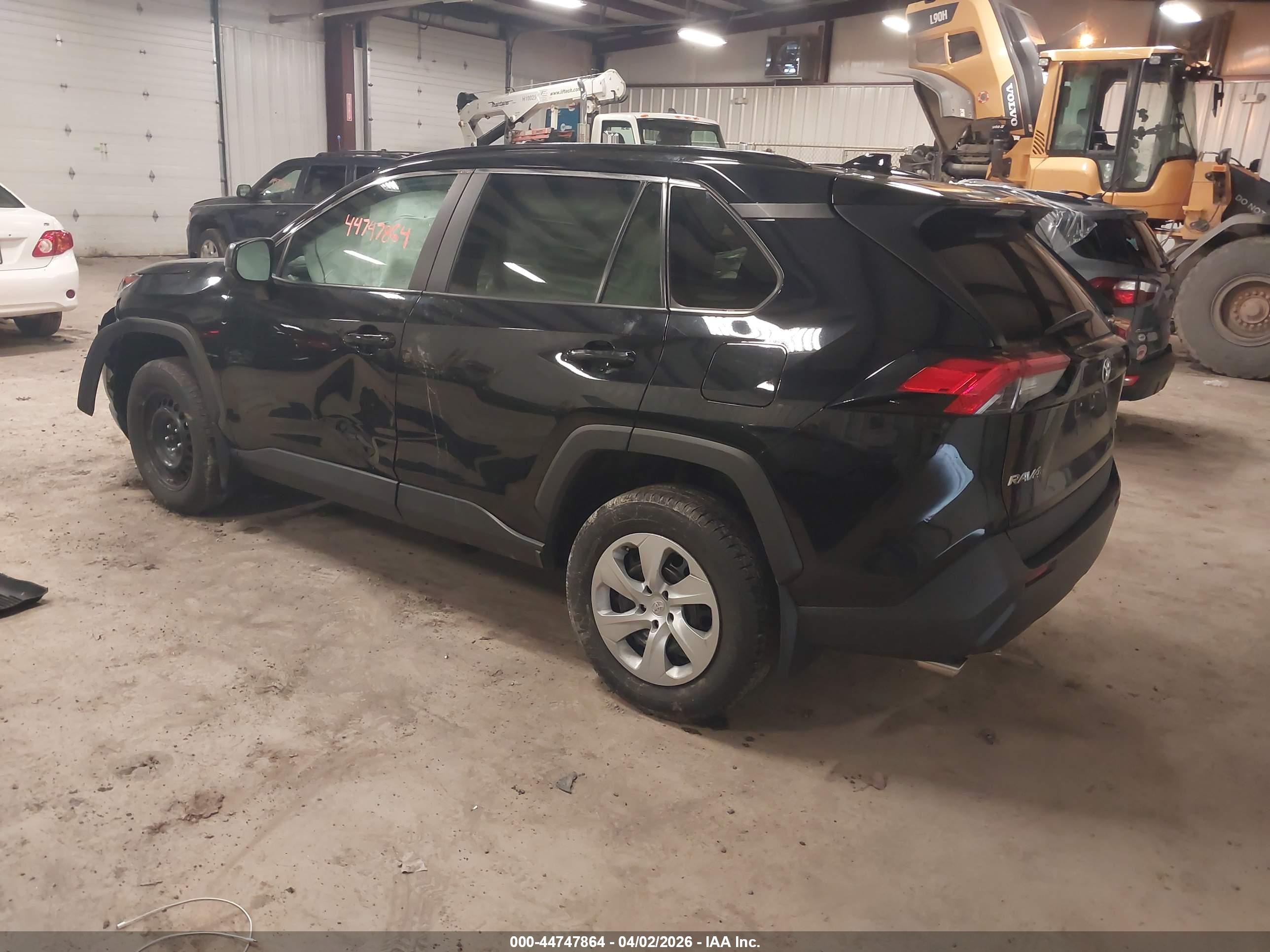 TOYOTA RAV4 image 3