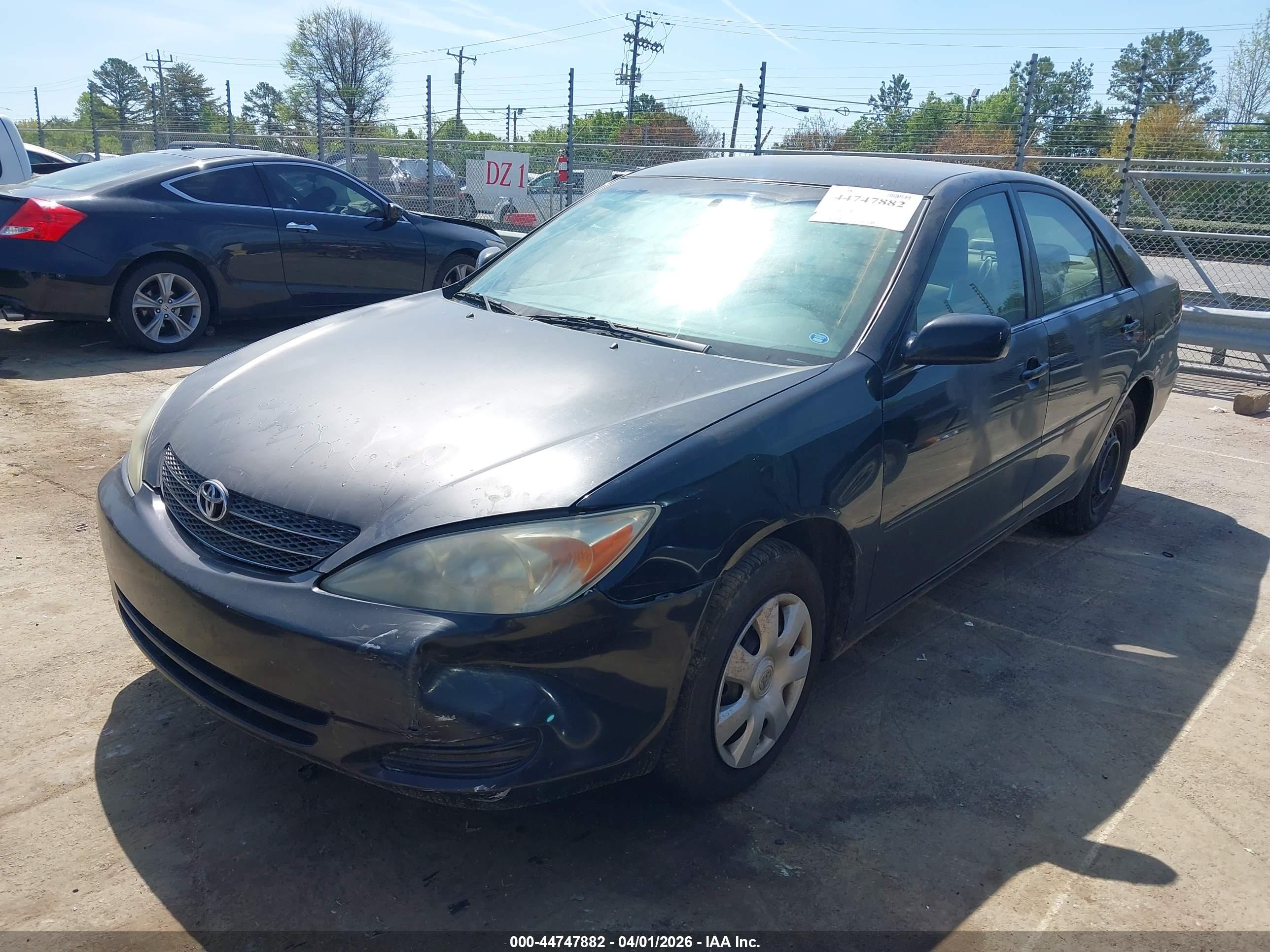 TOYOTA CAMRY image 2