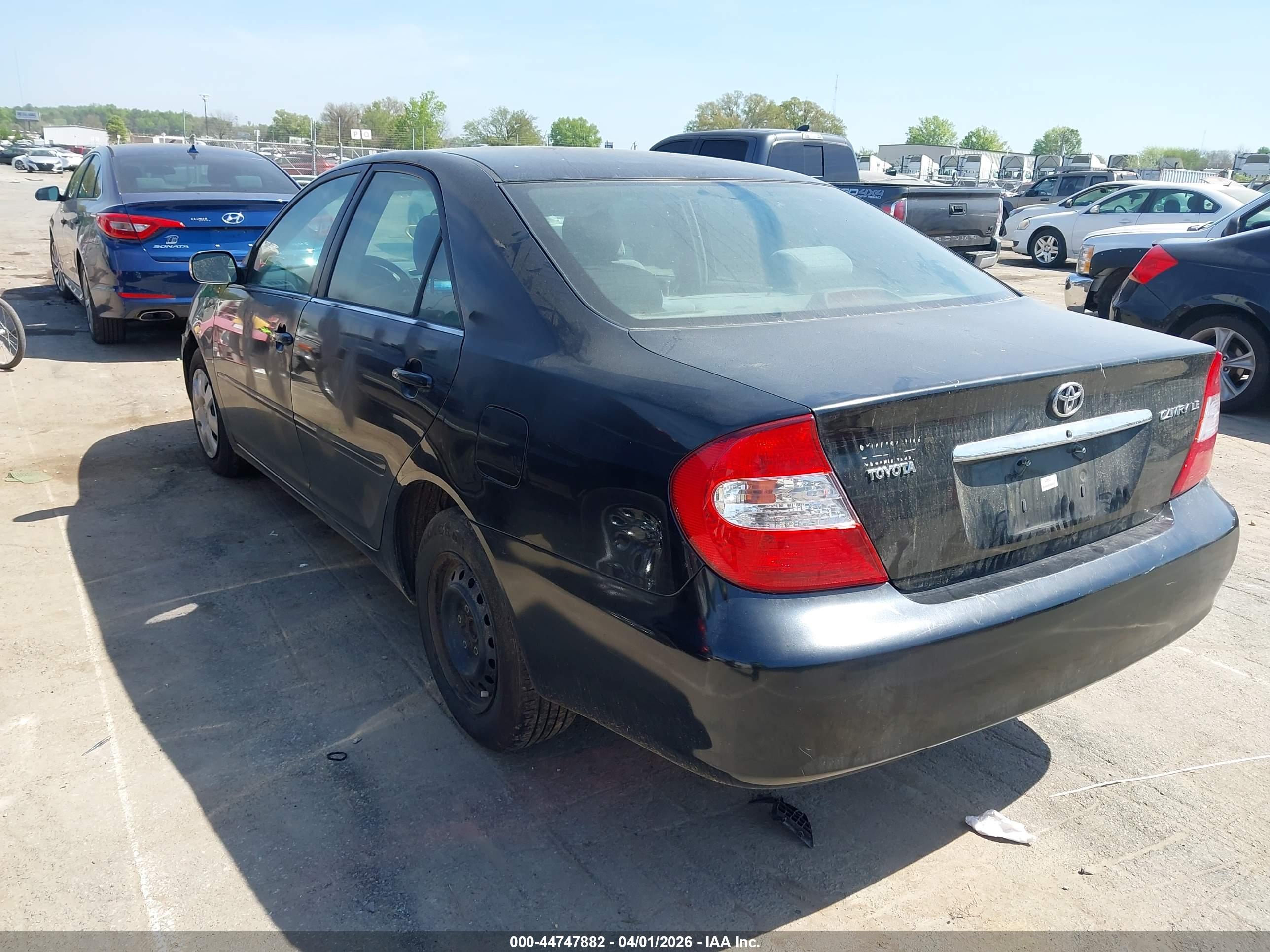 TOYOTA CAMRY image 3