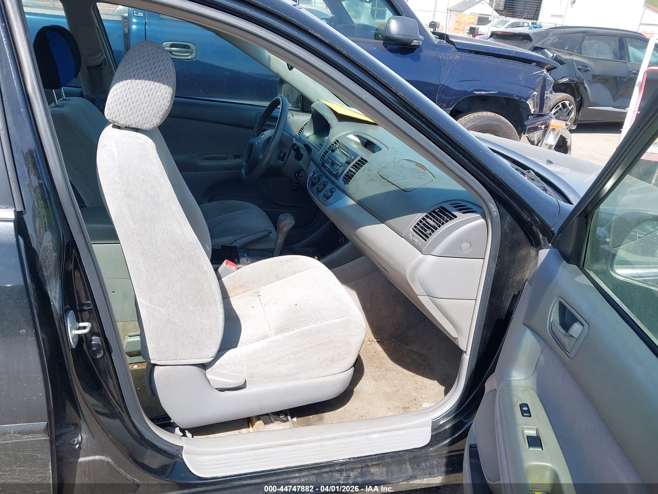 TOYOTA CAMRY image 5