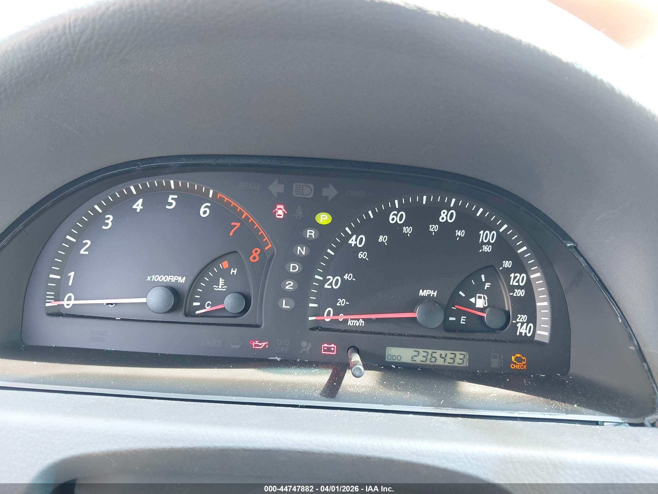 TOYOTA CAMRY image 7