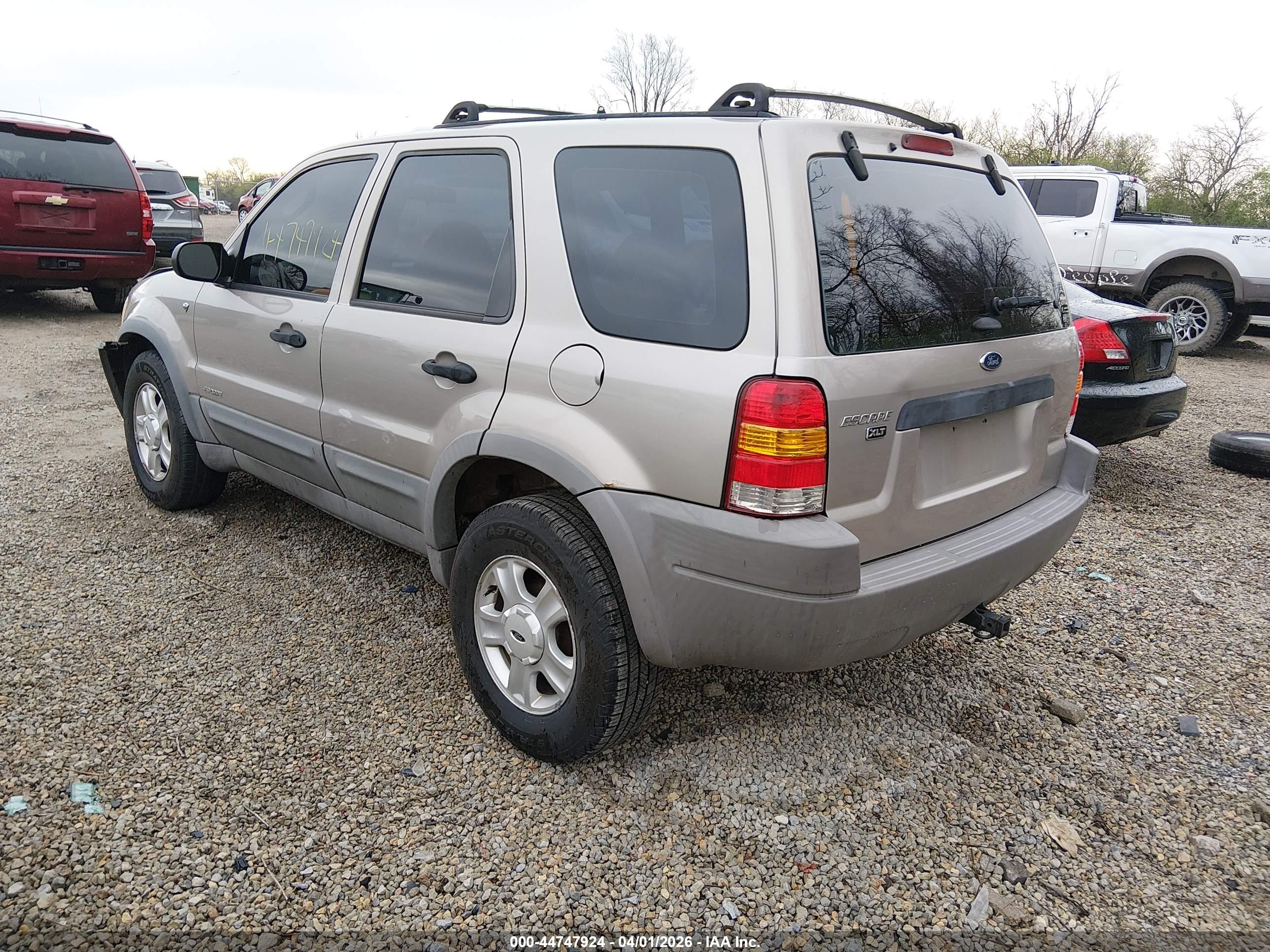 FORD ESCAPE image 3