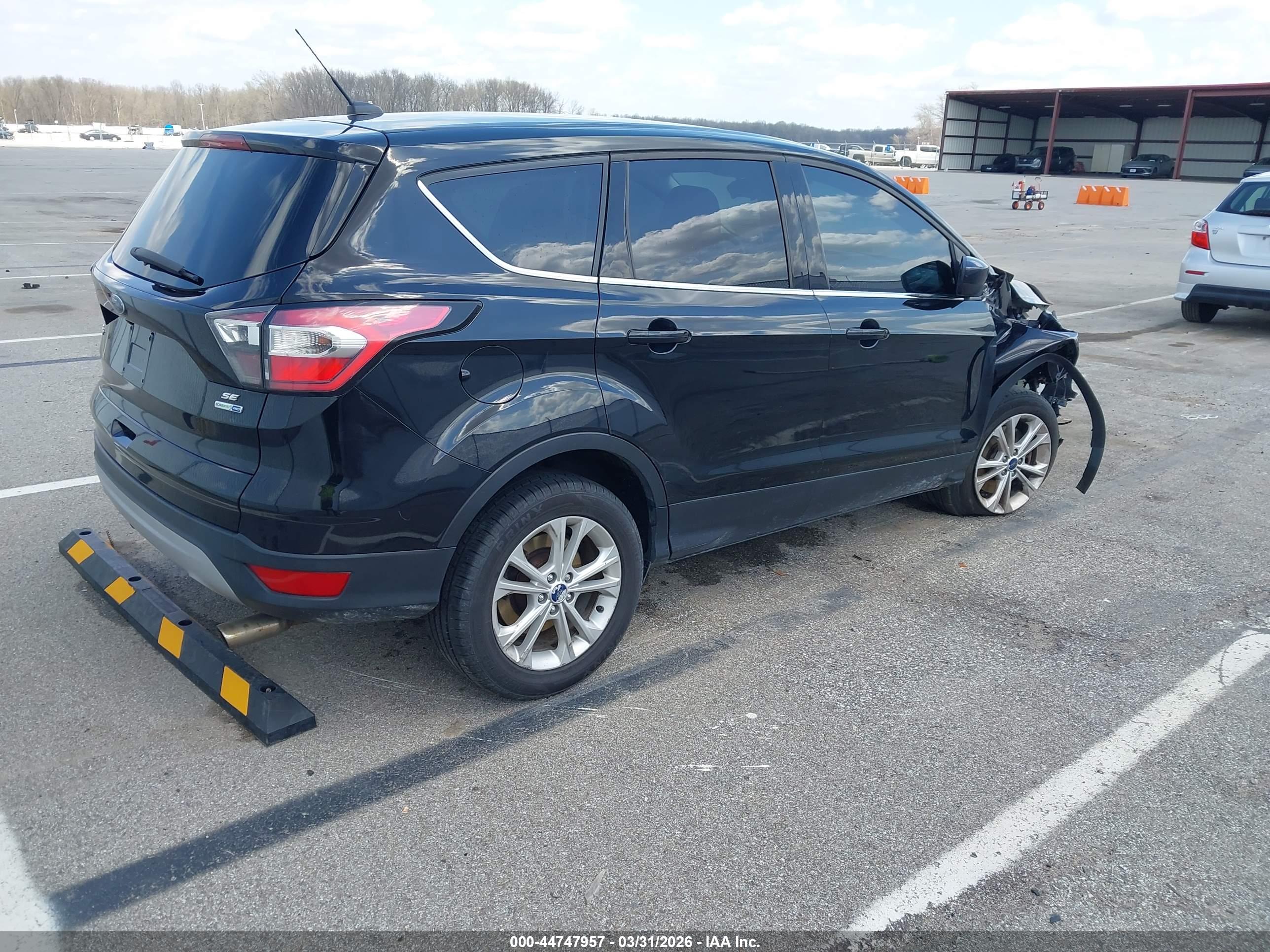 FORD ESCAPE image 4