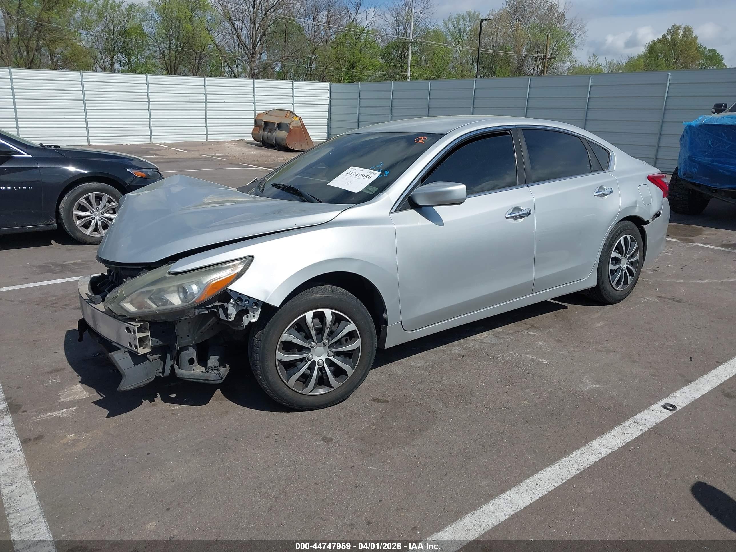 NISSAN ALTIMA image 2