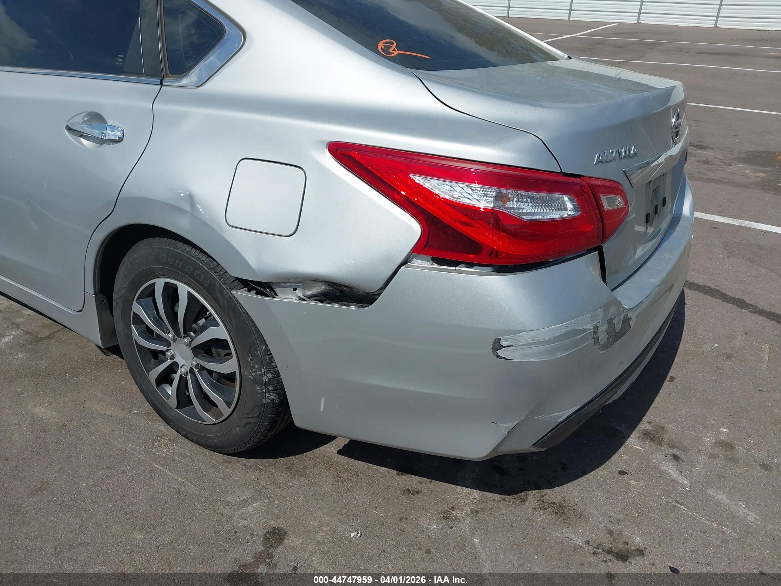 NISSAN ALTIMA image 6