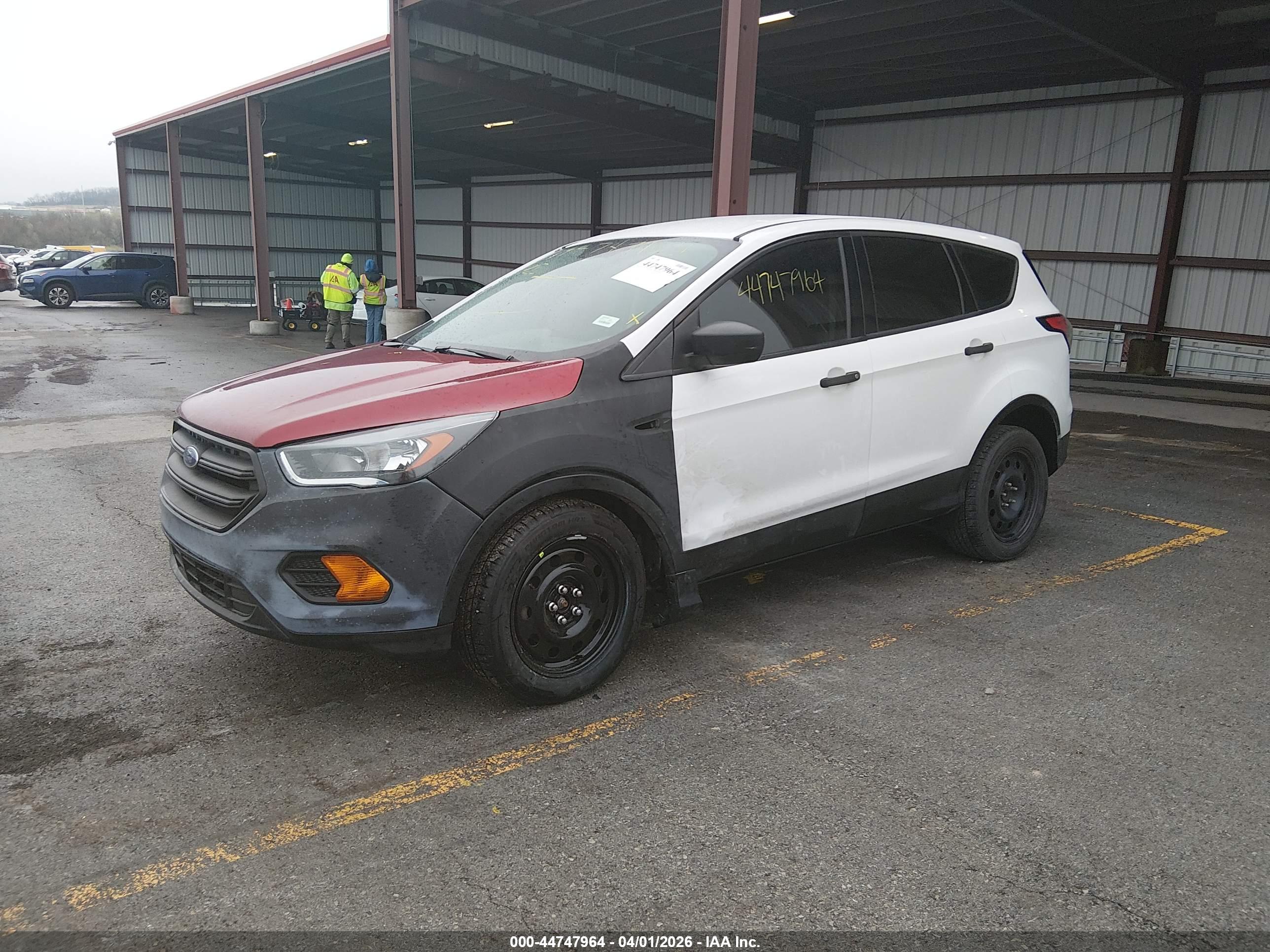 FORD ESCAPE image 2