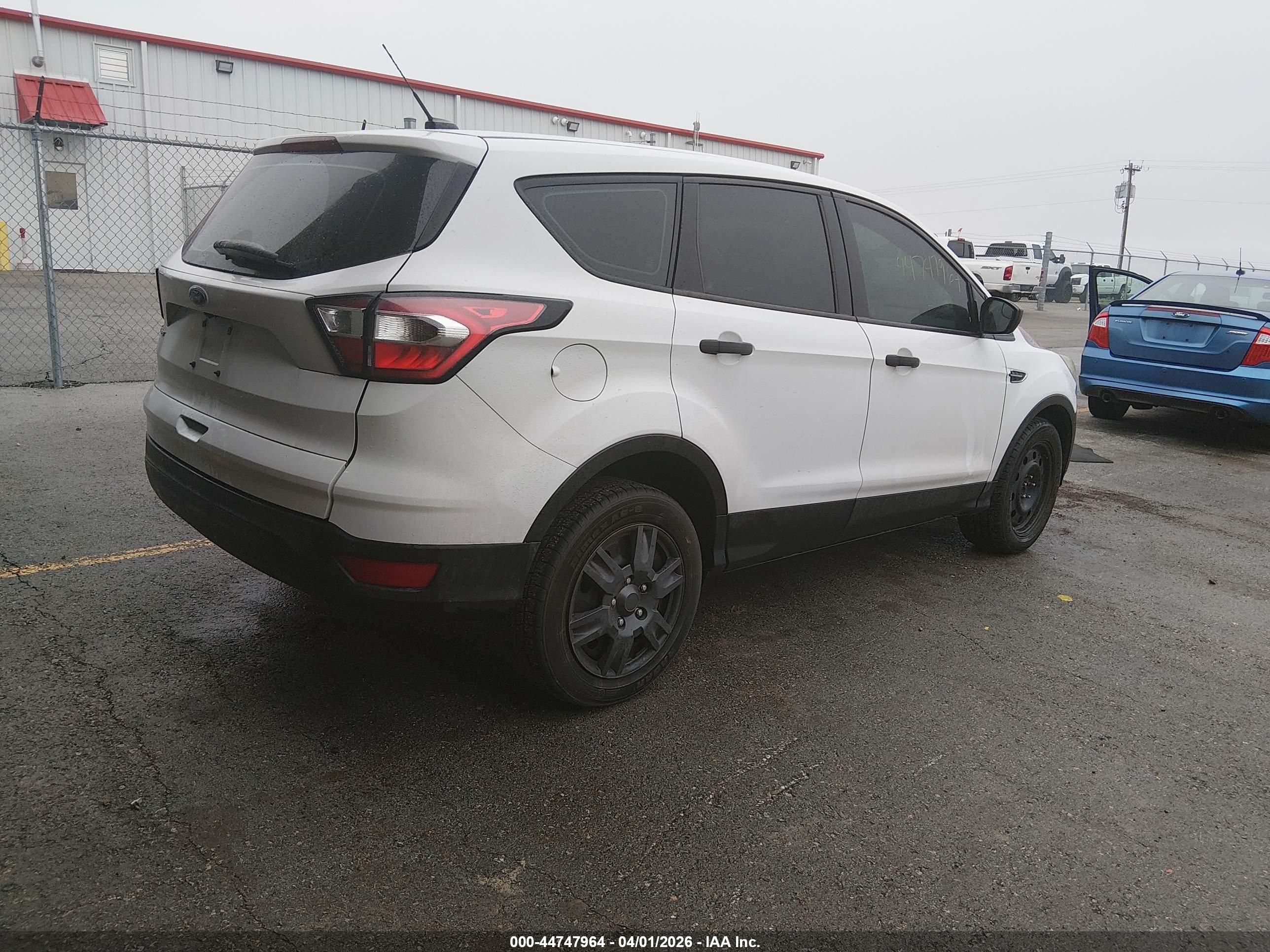 FORD ESCAPE image 4