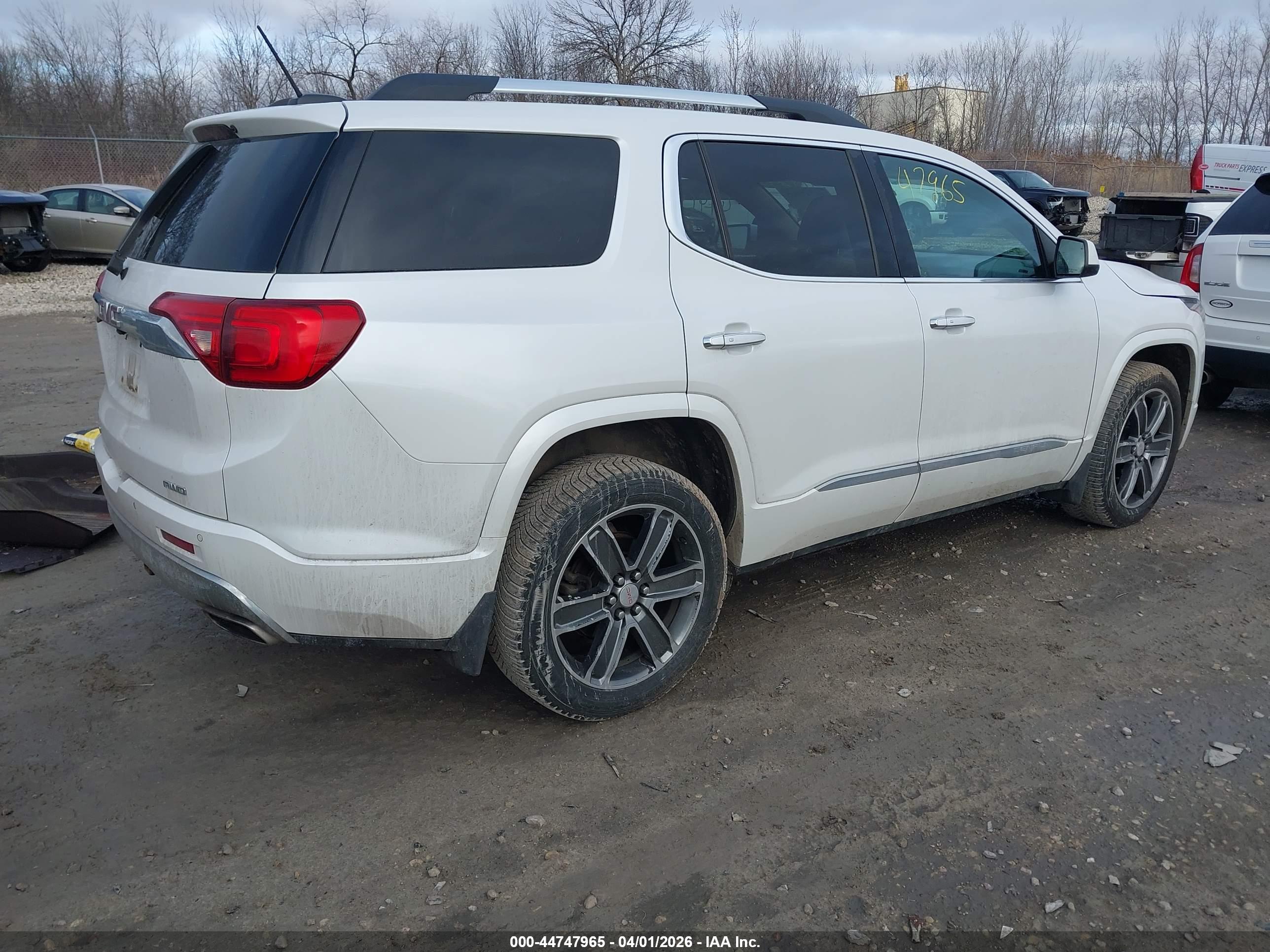 GMC ACADIA image 4