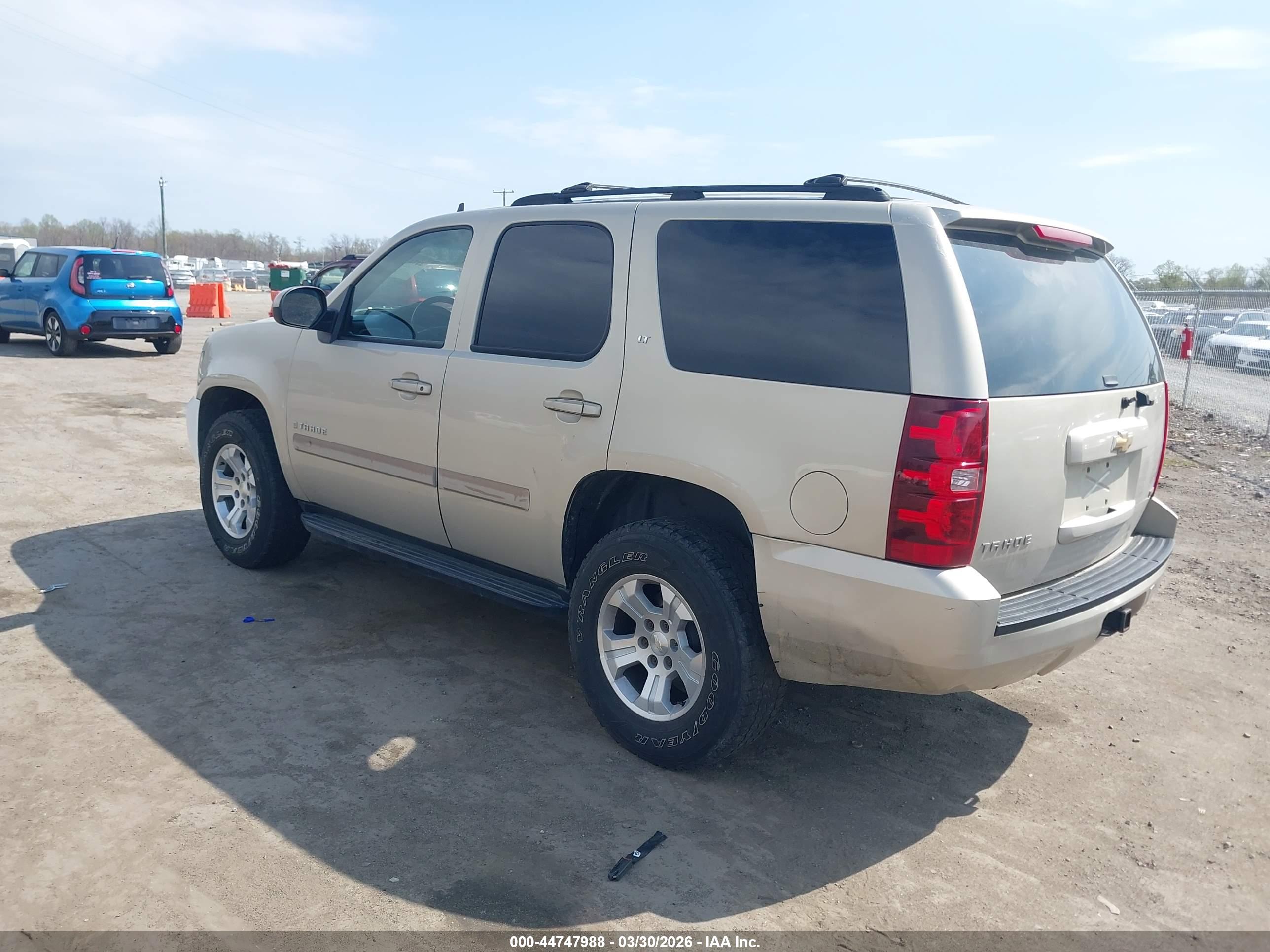 CHEVROLET TAHOE image 3