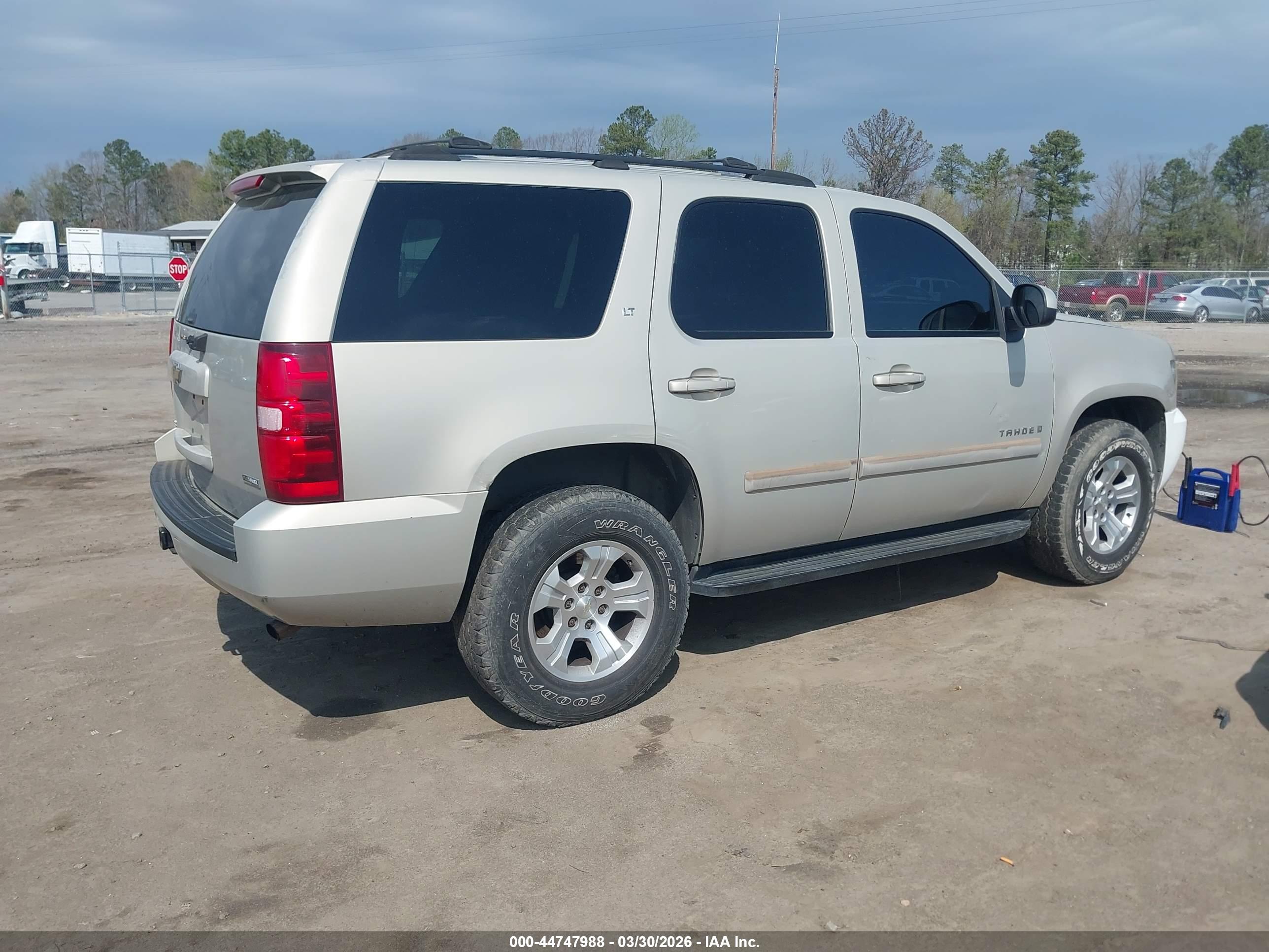 CHEVROLET TAHOE image 4