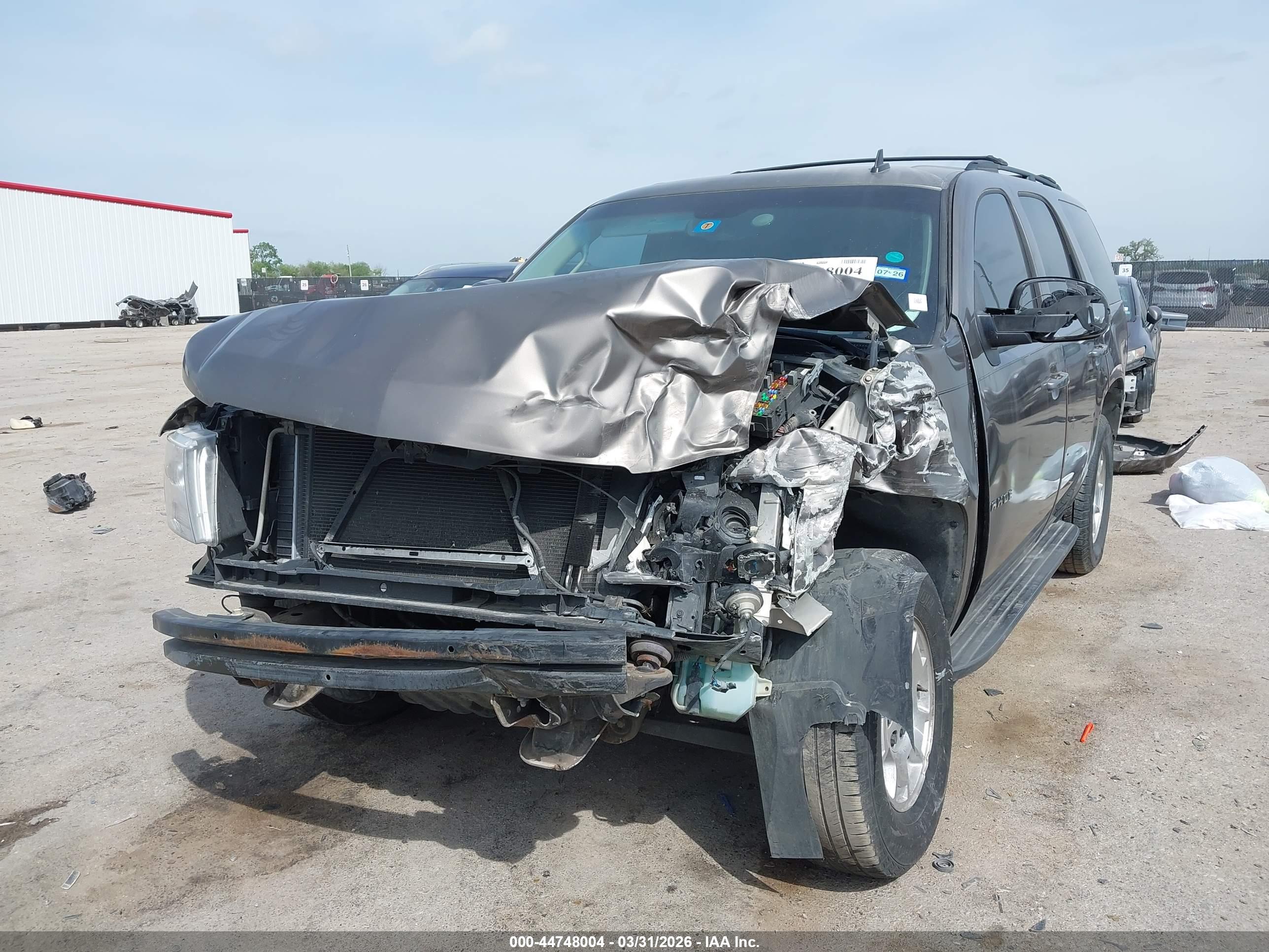 CHEVROLET TAHOE image 2