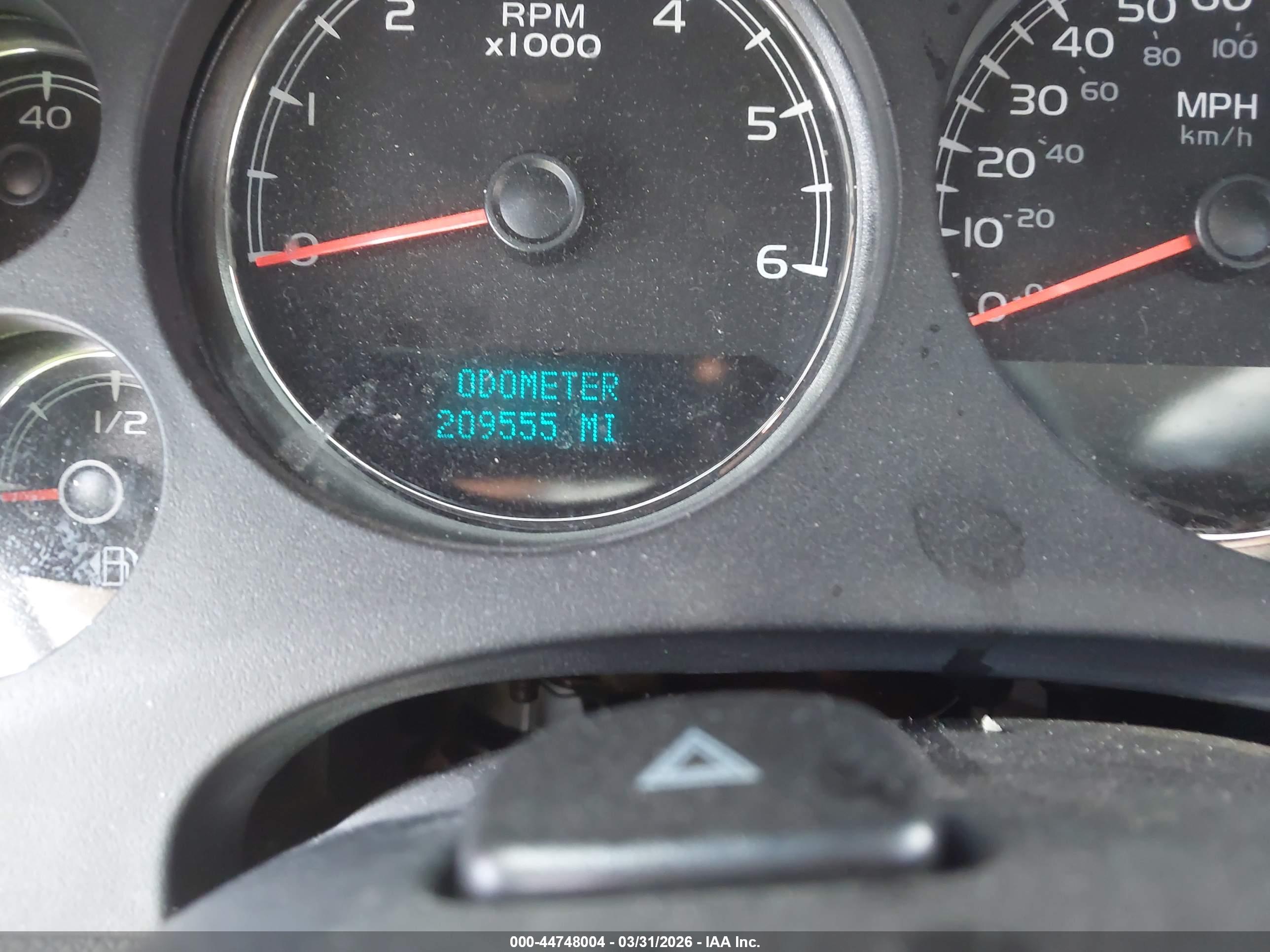CHEVROLET TAHOE image 7