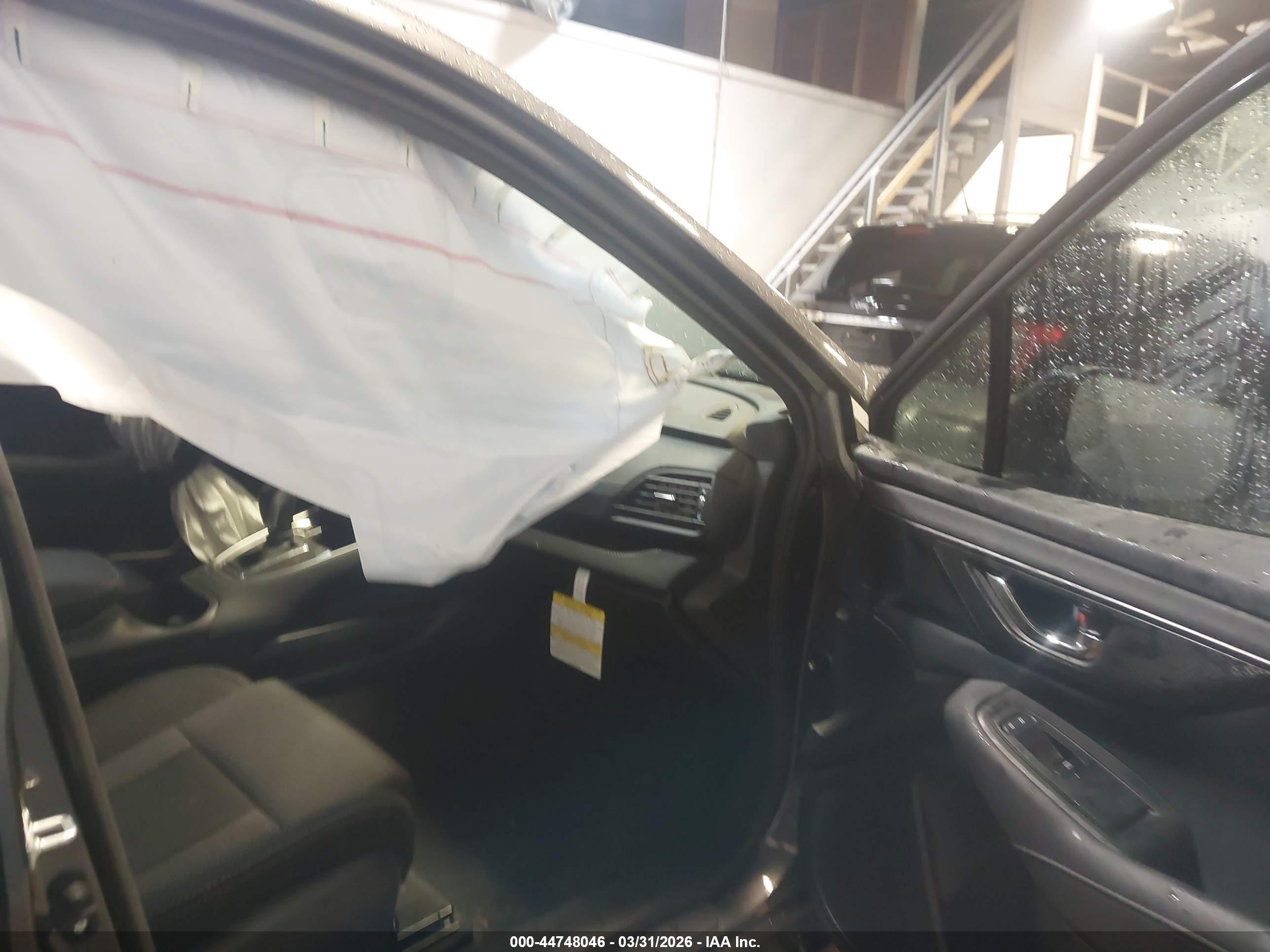 SUBARU OUTBACK image 5