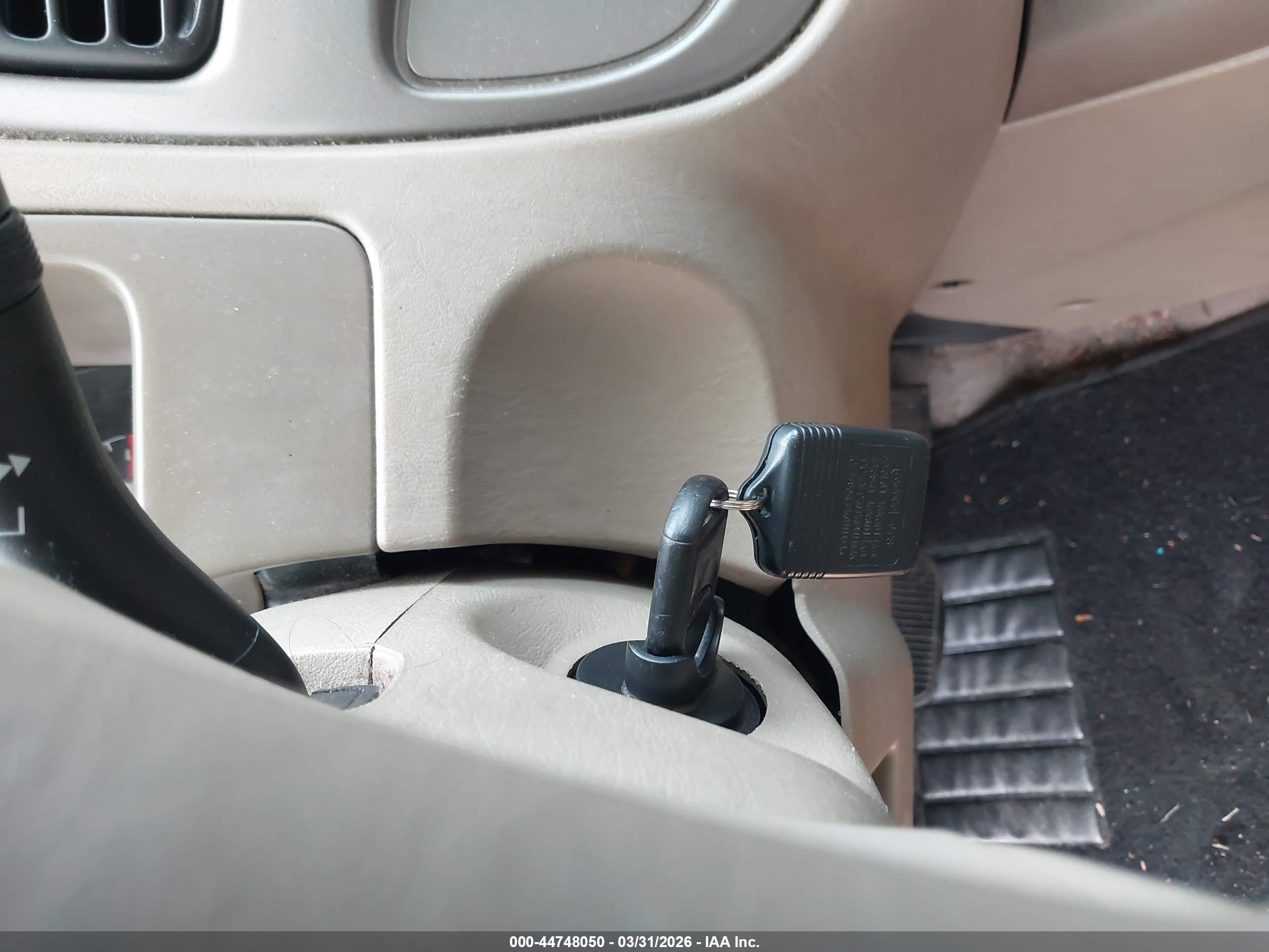 FORD ESCAPE image 11