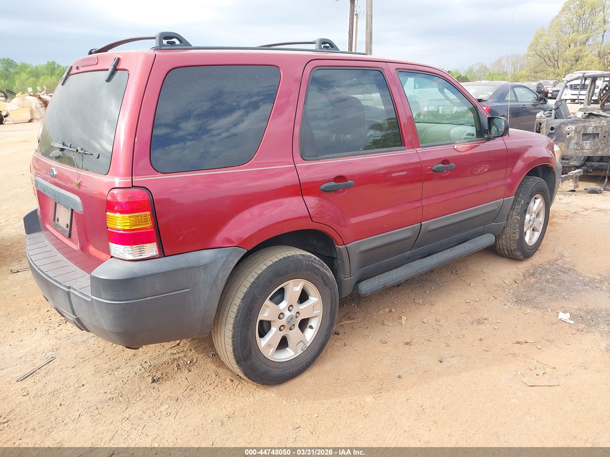 FORD ESCAPE image 4