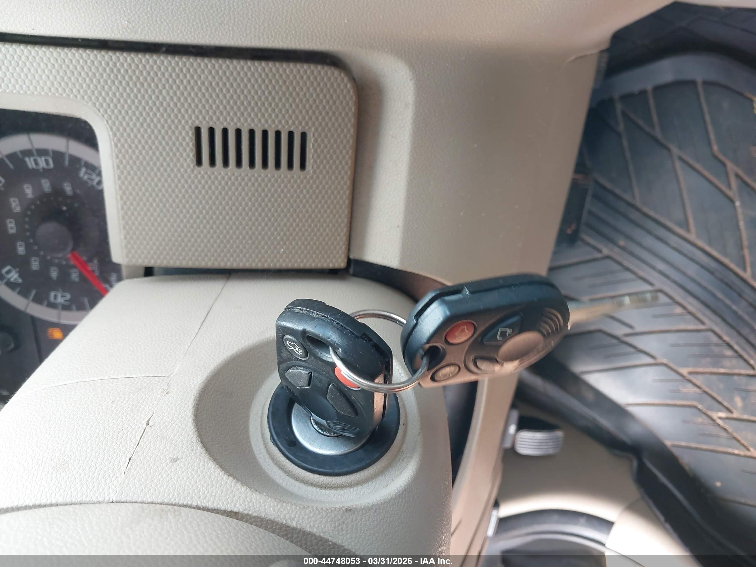 FORD ESCAPE image 11