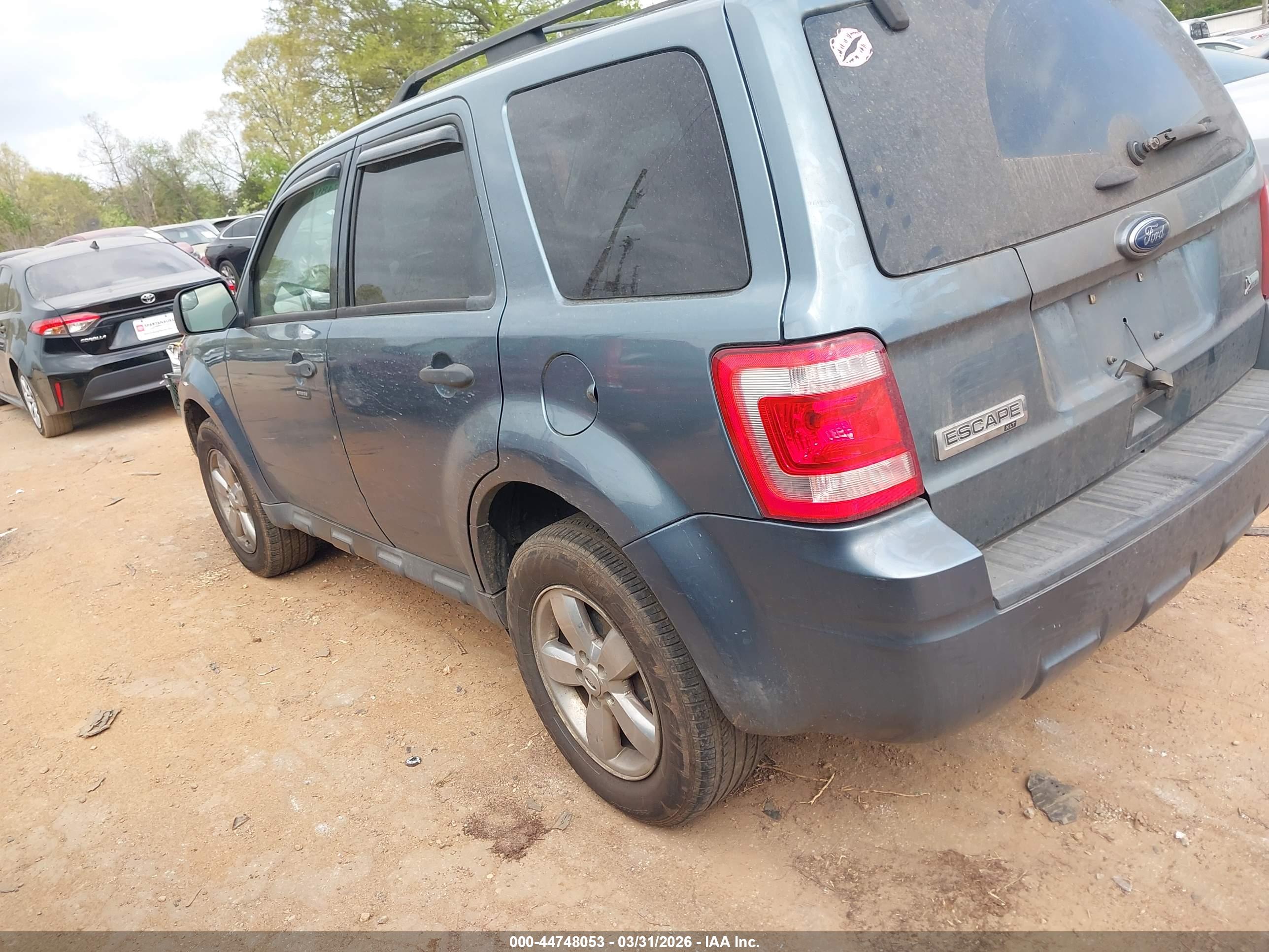 FORD ESCAPE image 3