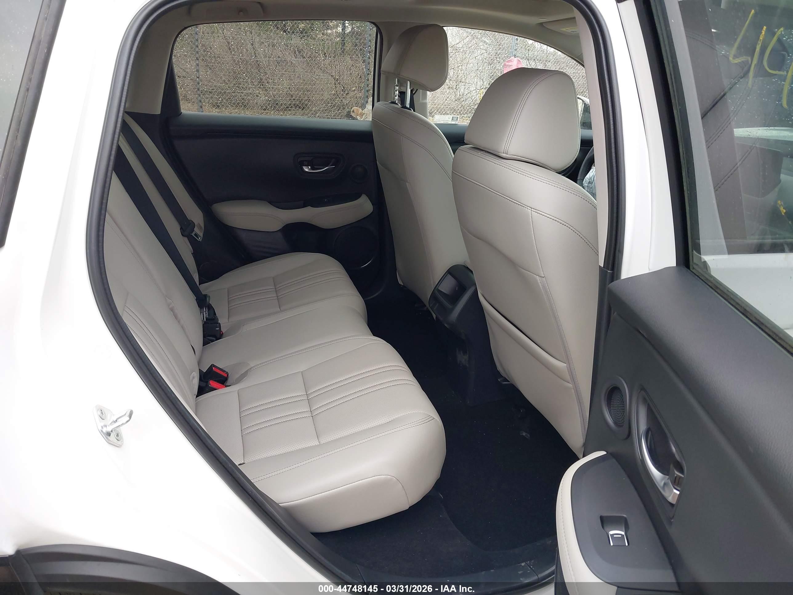 HONDA HR-V image 8