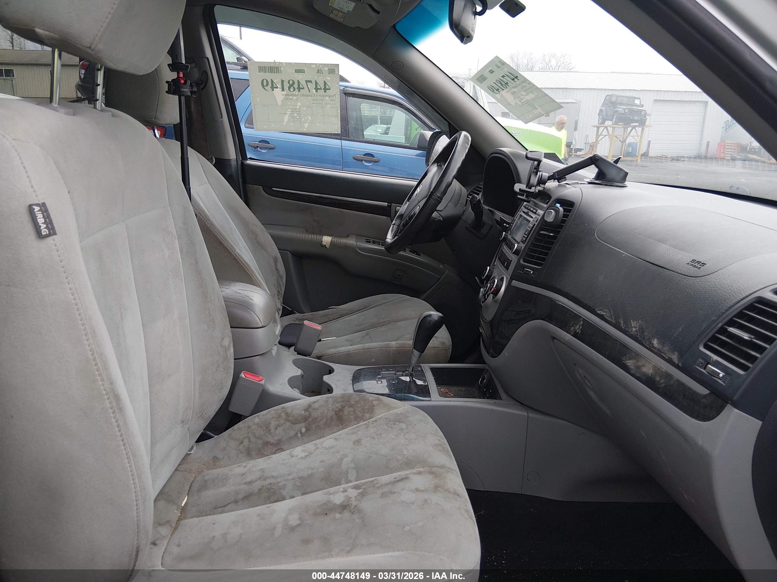 HYUNDAI SANTA image 5