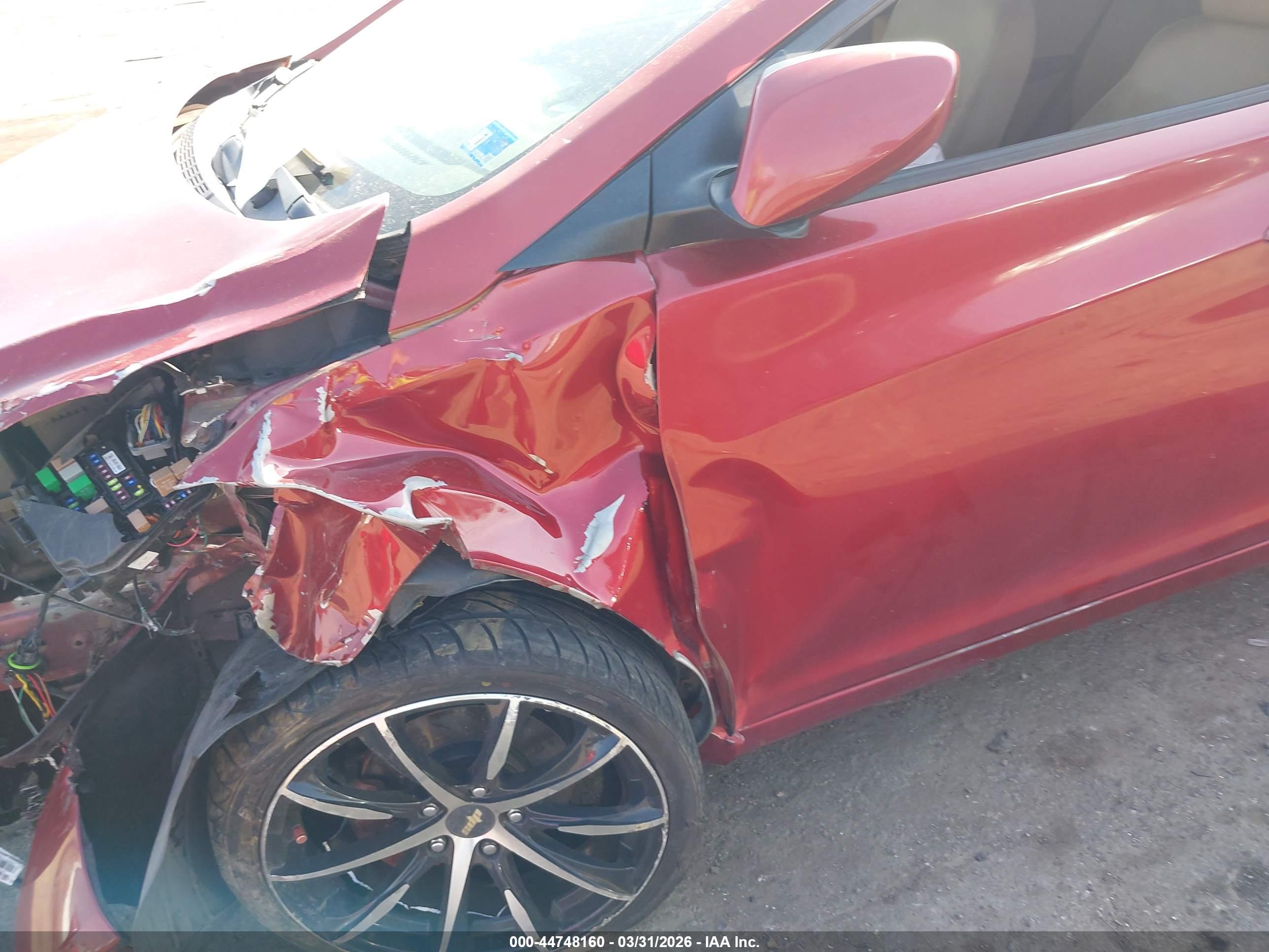 HYUNDAI ELANTRA image 6