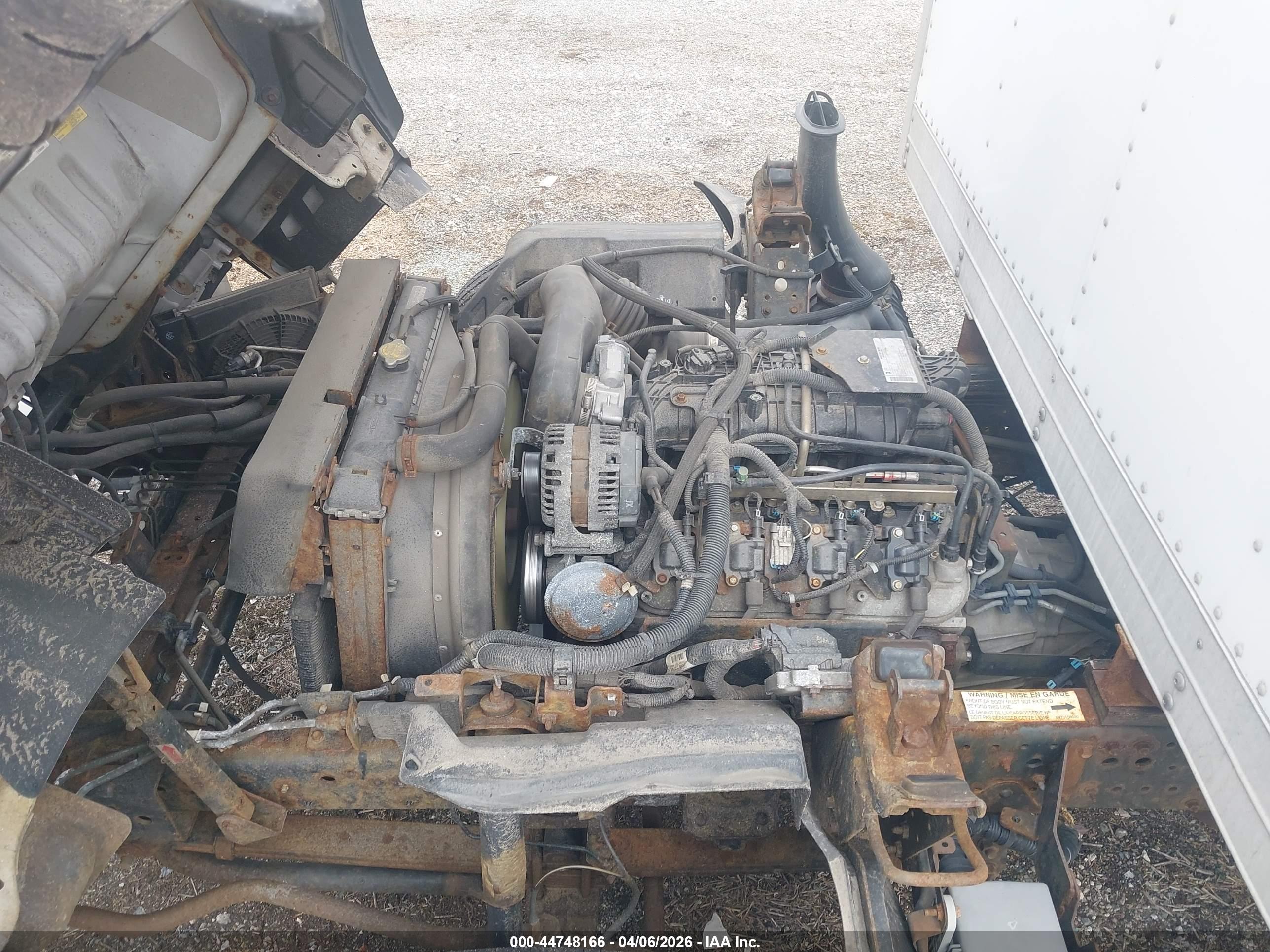 ISUZU NPR image 10