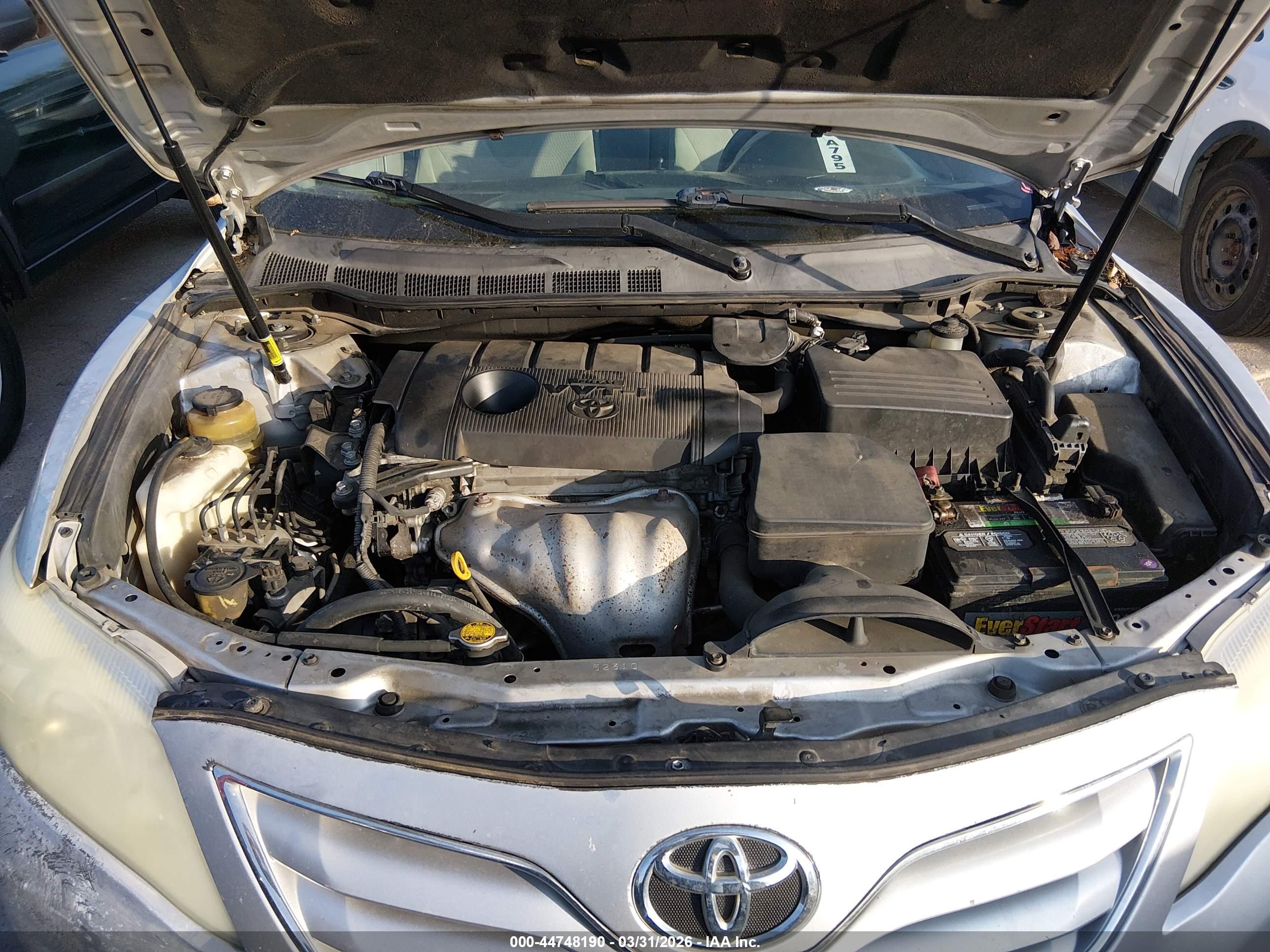 TOYOTA CAMRY image 10