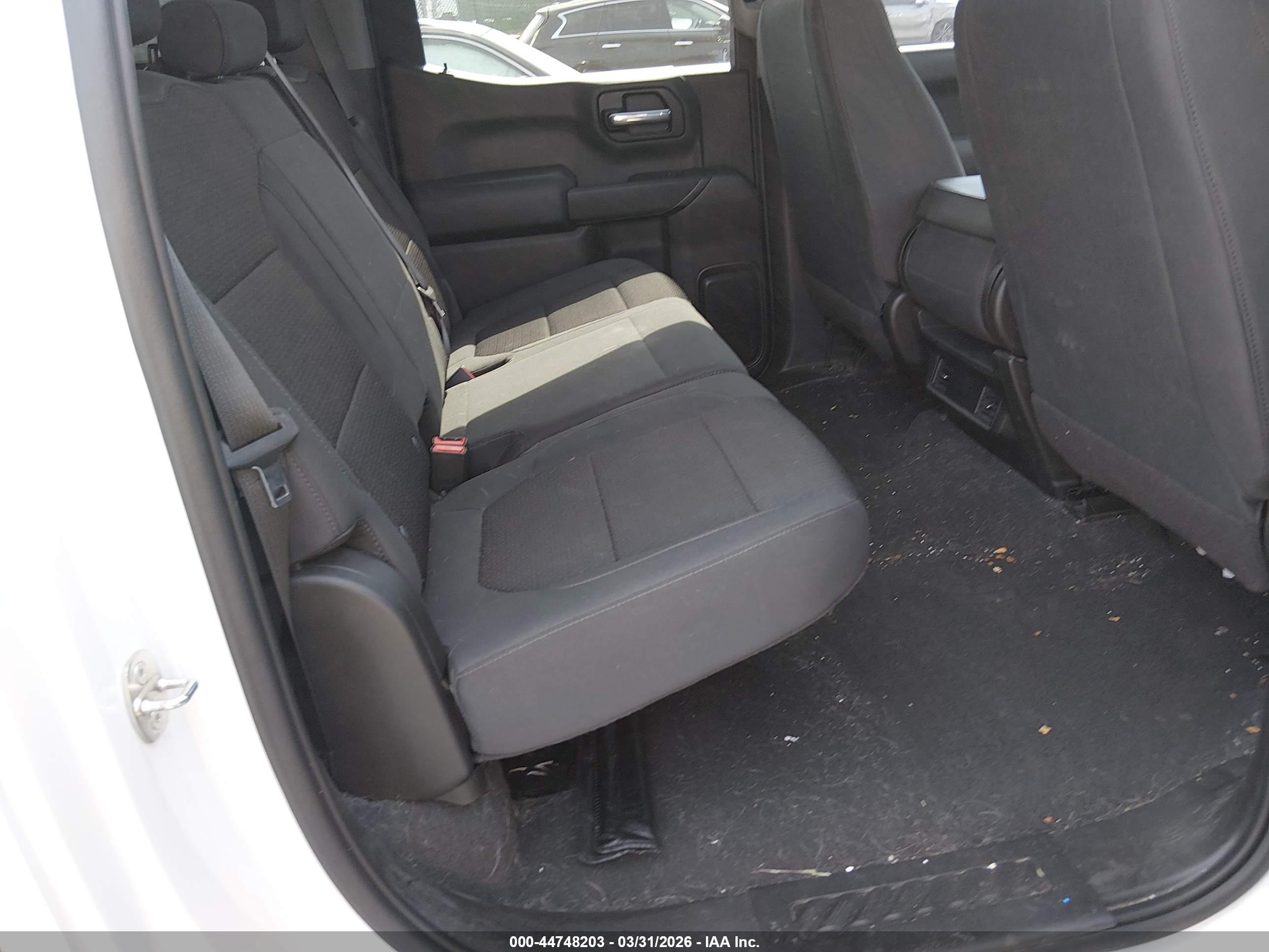 CHEVROLET SILVERADO image 8
