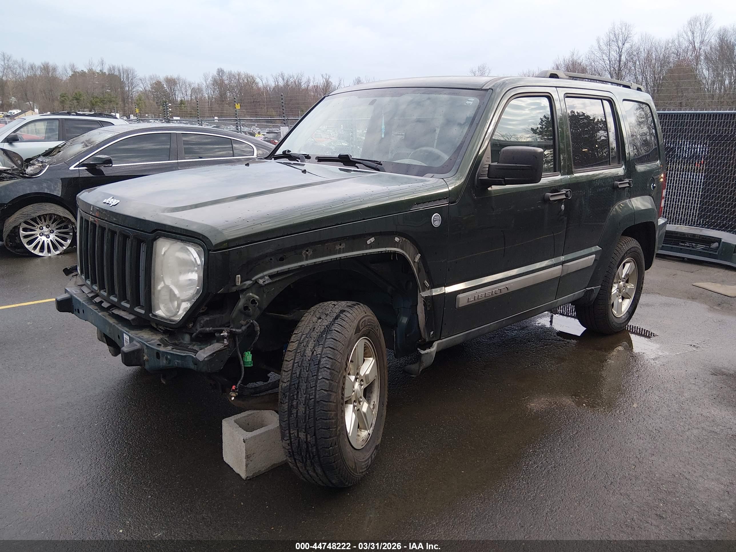 JEEP LIBERTY image 2