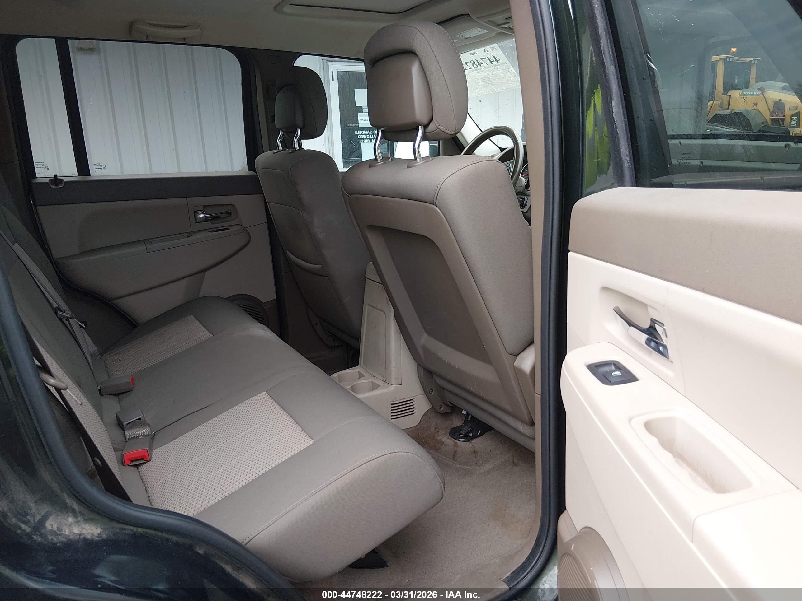 JEEP LIBERTY image 8