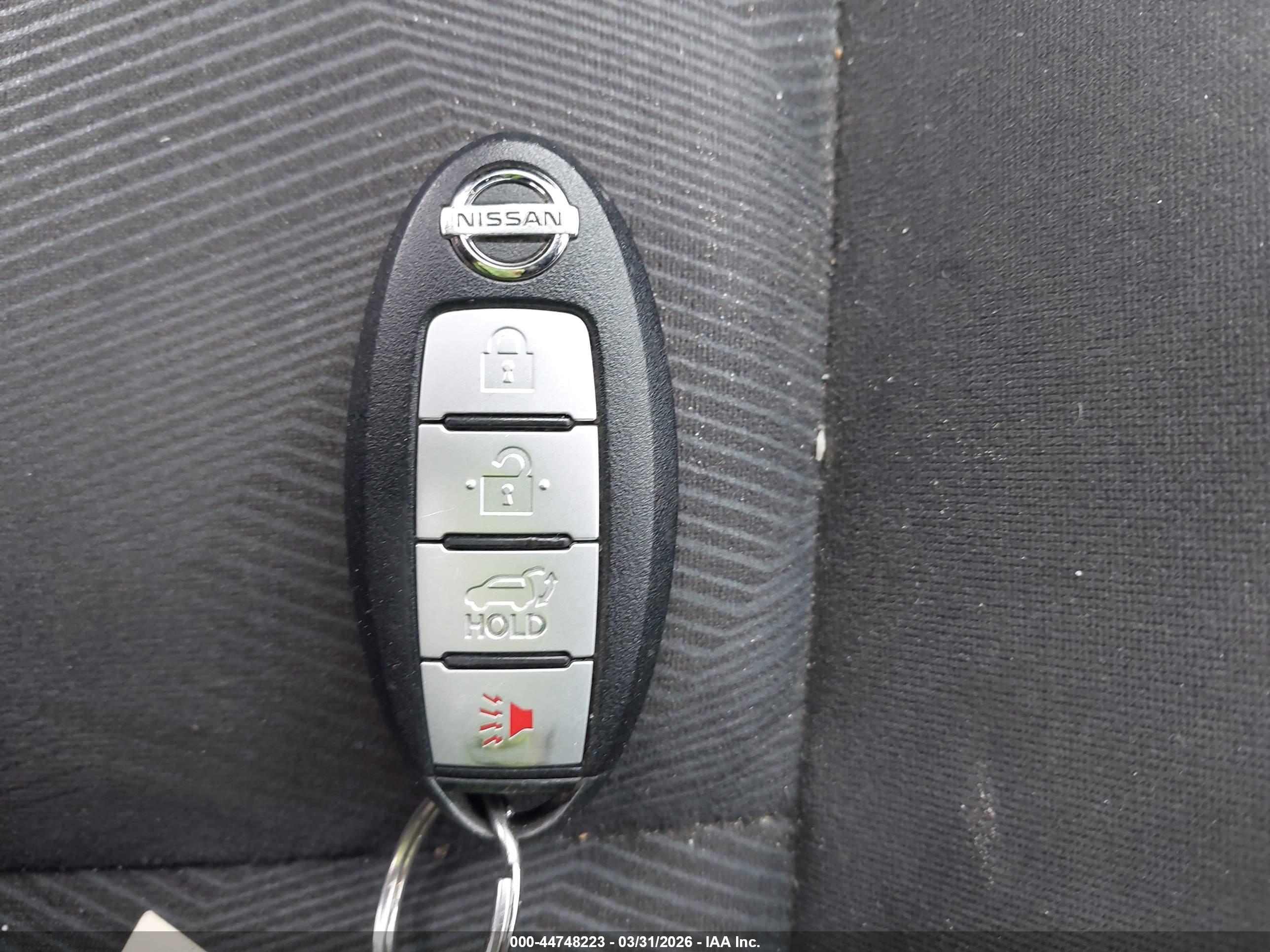 NISSAN ROGUE image 11