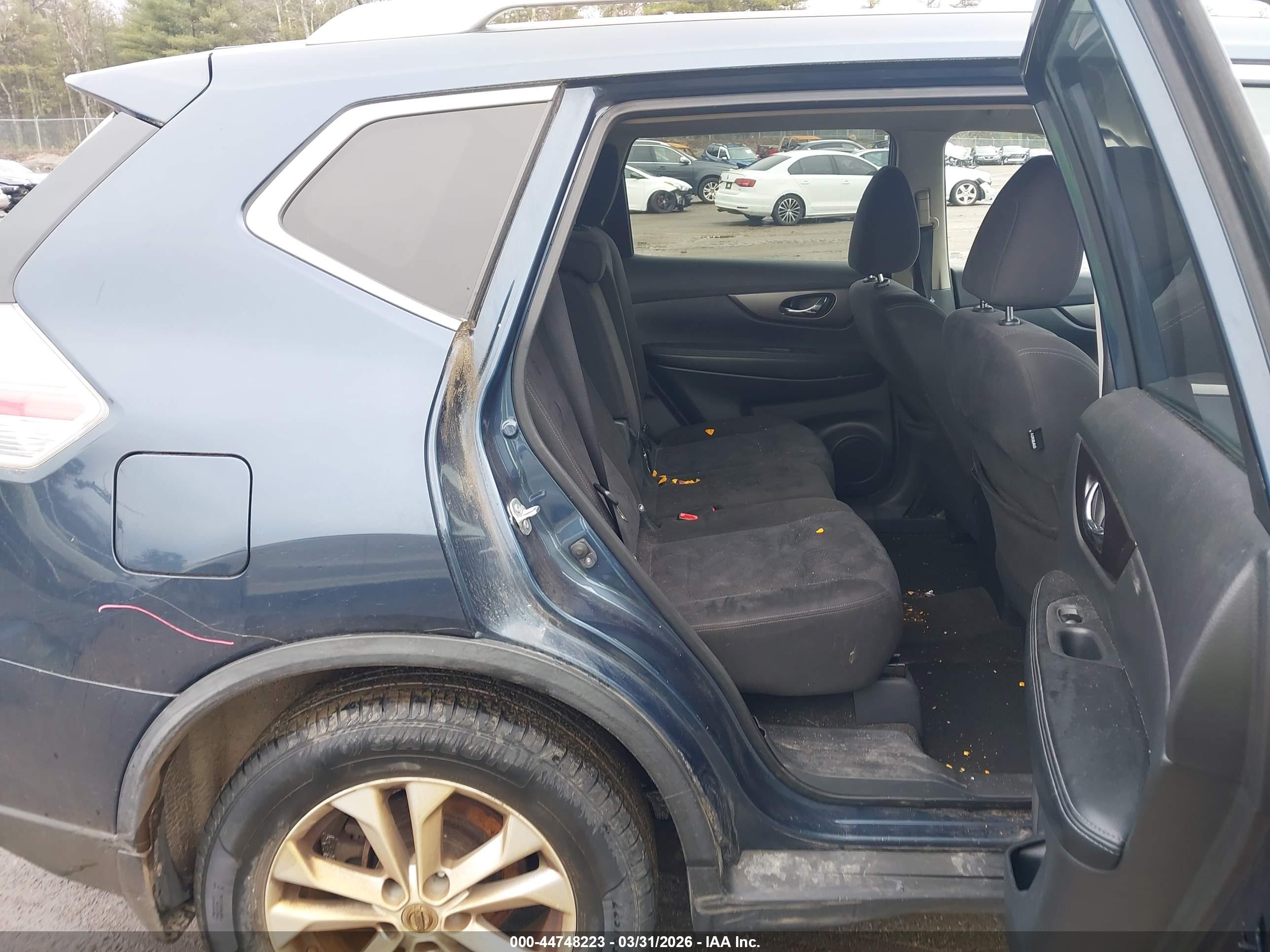 NISSAN ROGUE image 8