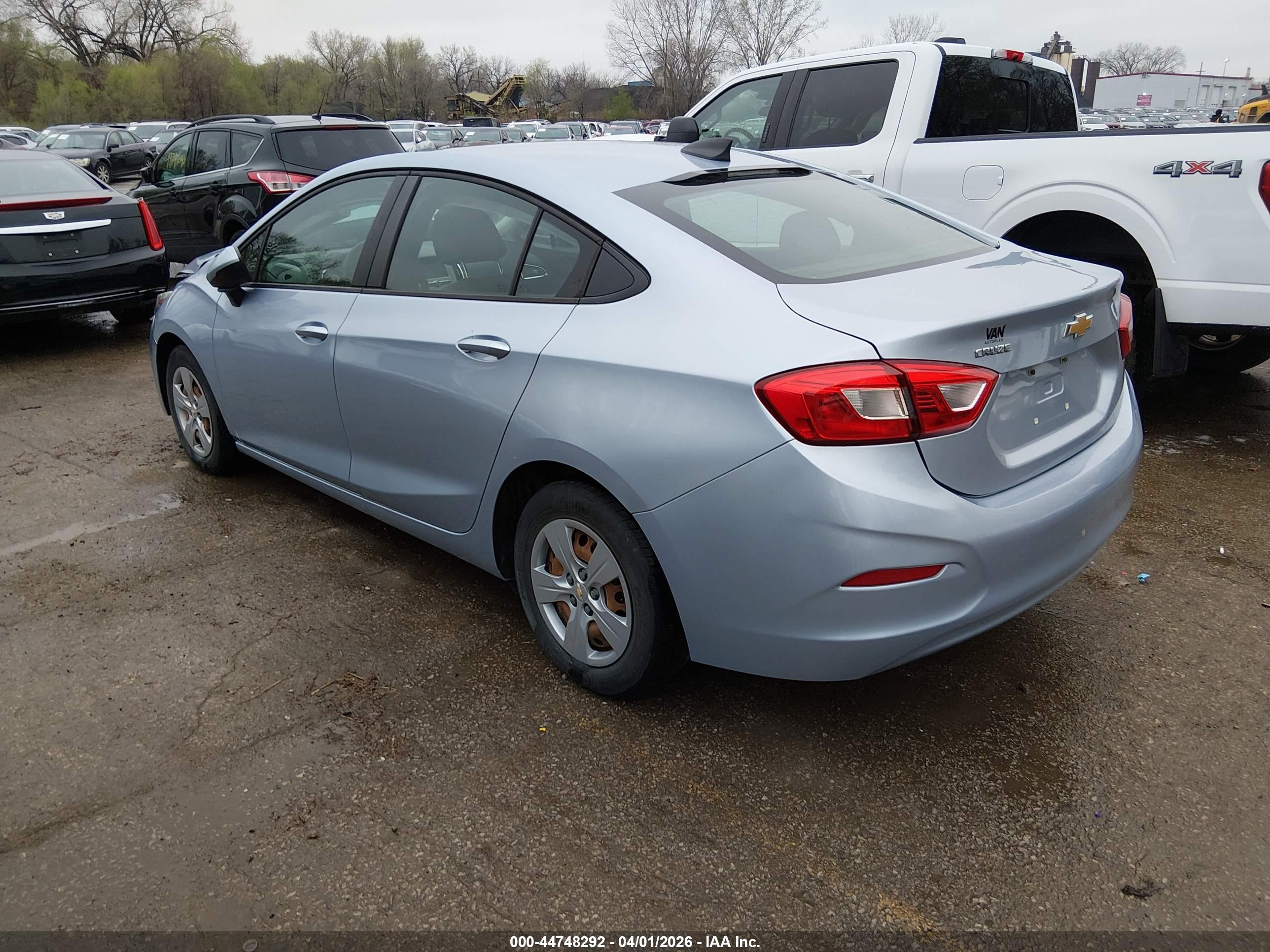 CHEVROLET CRUZE image 3