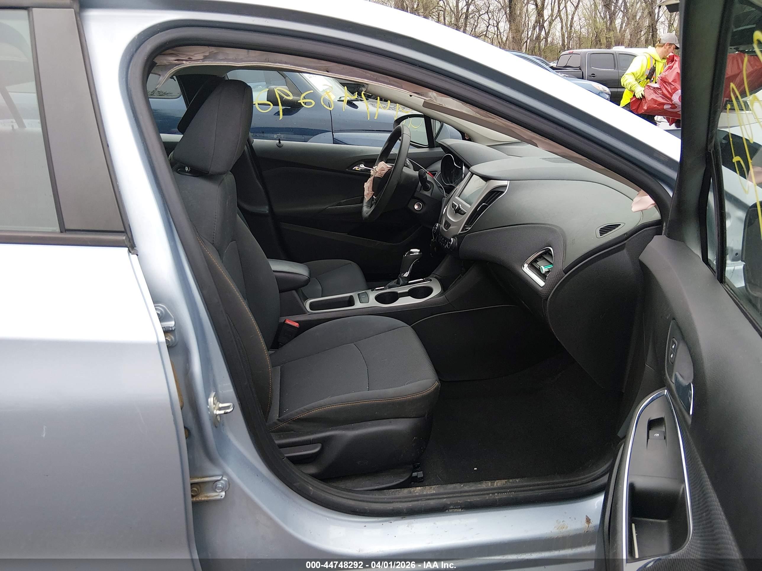 CHEVROLET CRUZE image 5