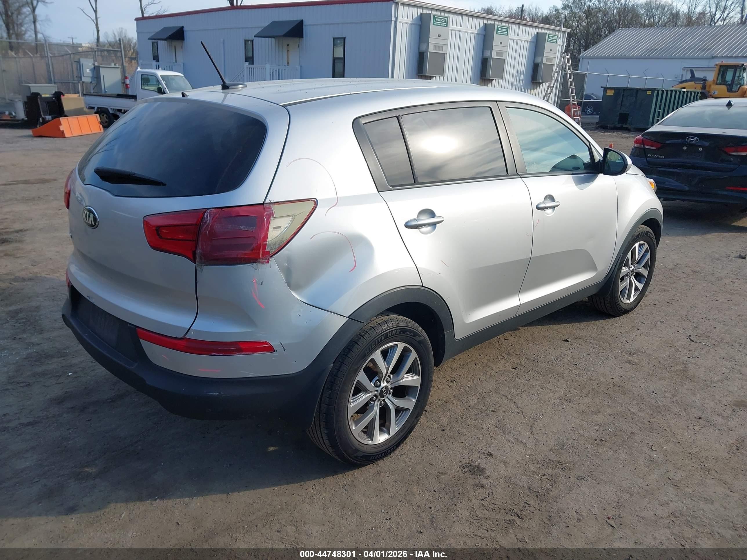 KIA SPORTAGE image 4