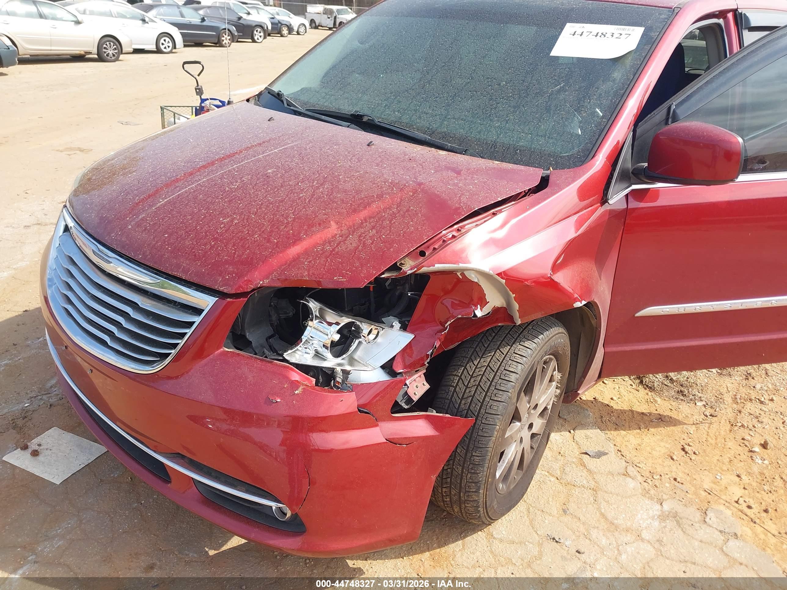 CHRYSLER TOWN image 6