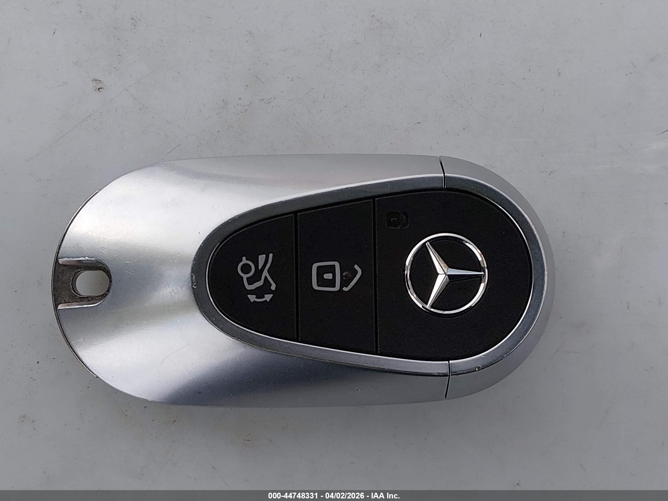 MERCEDES-BENZ GLC image 11