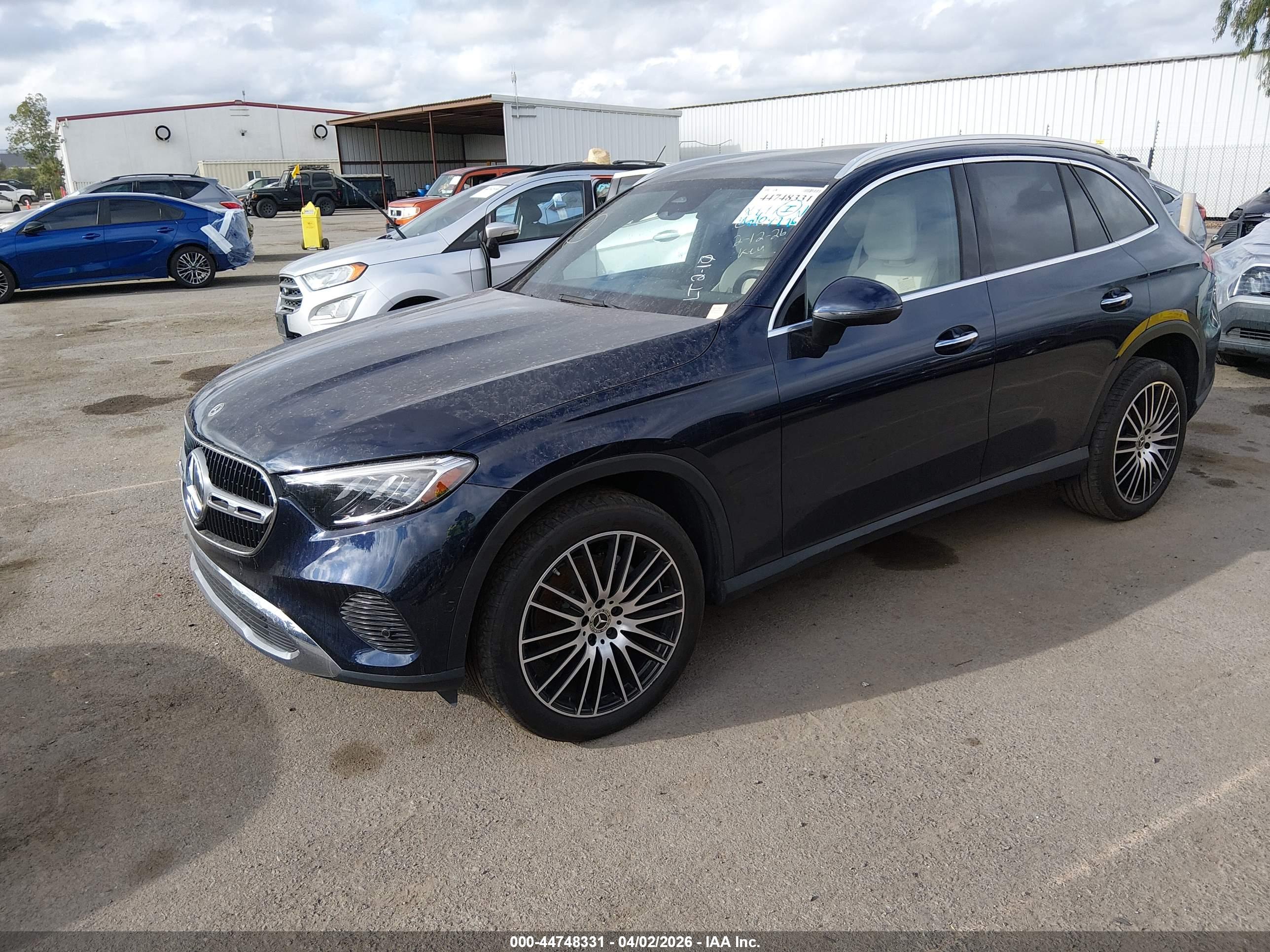 MERCEDES-BENZ GLC image 2