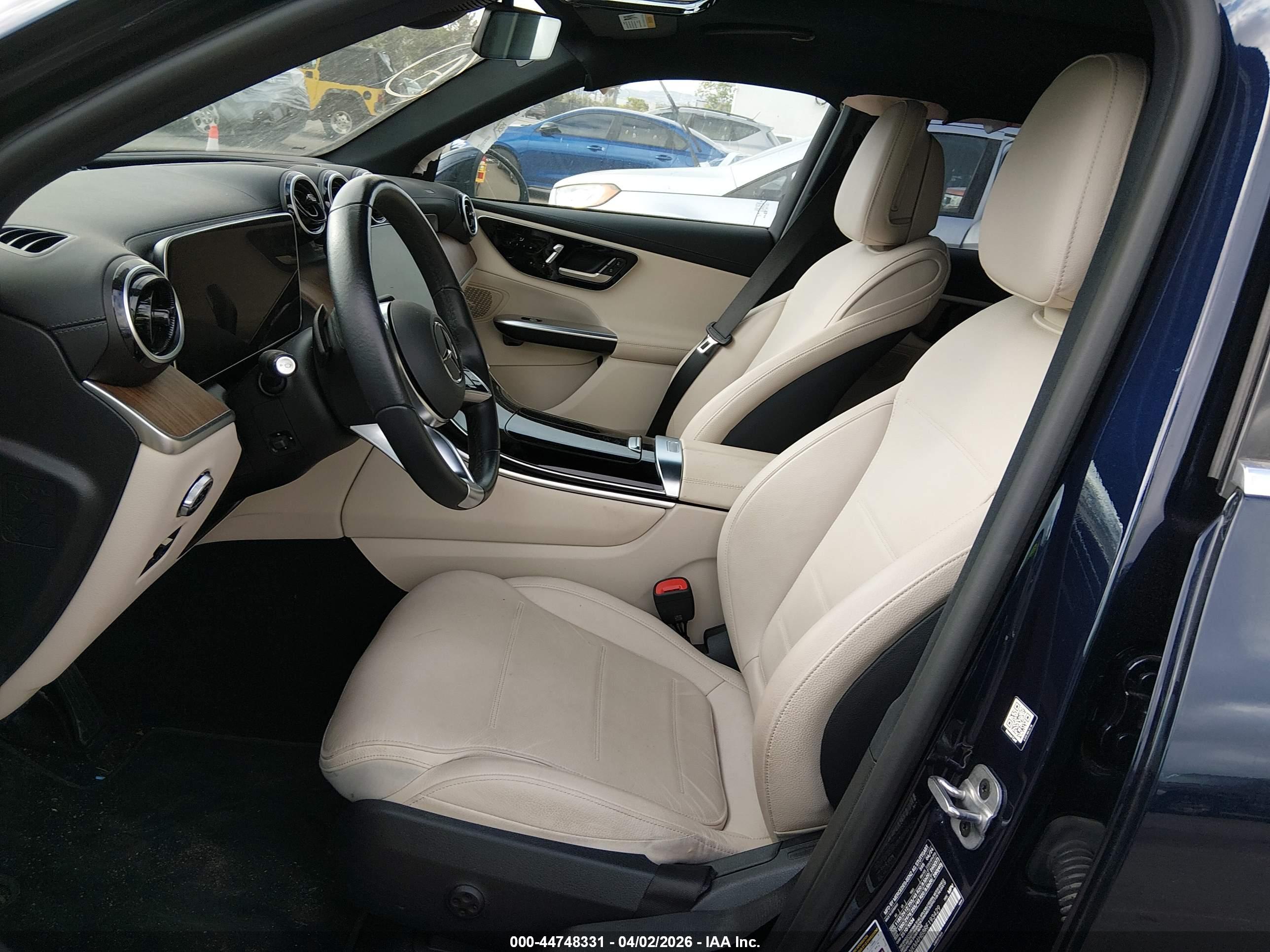 MERCEDES-BENZ GLC image 5