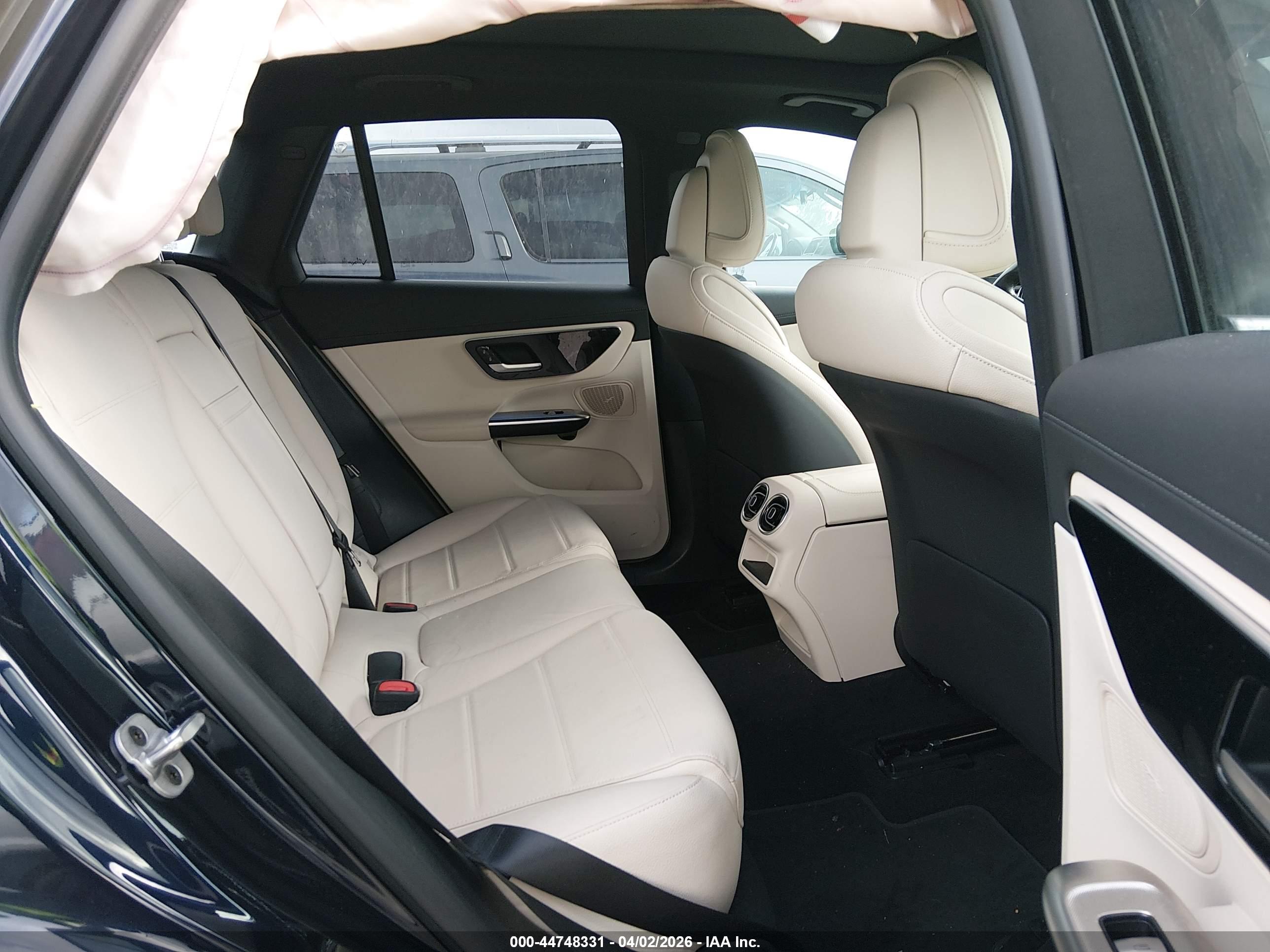 MERCEDES-BENZ GLC image 8