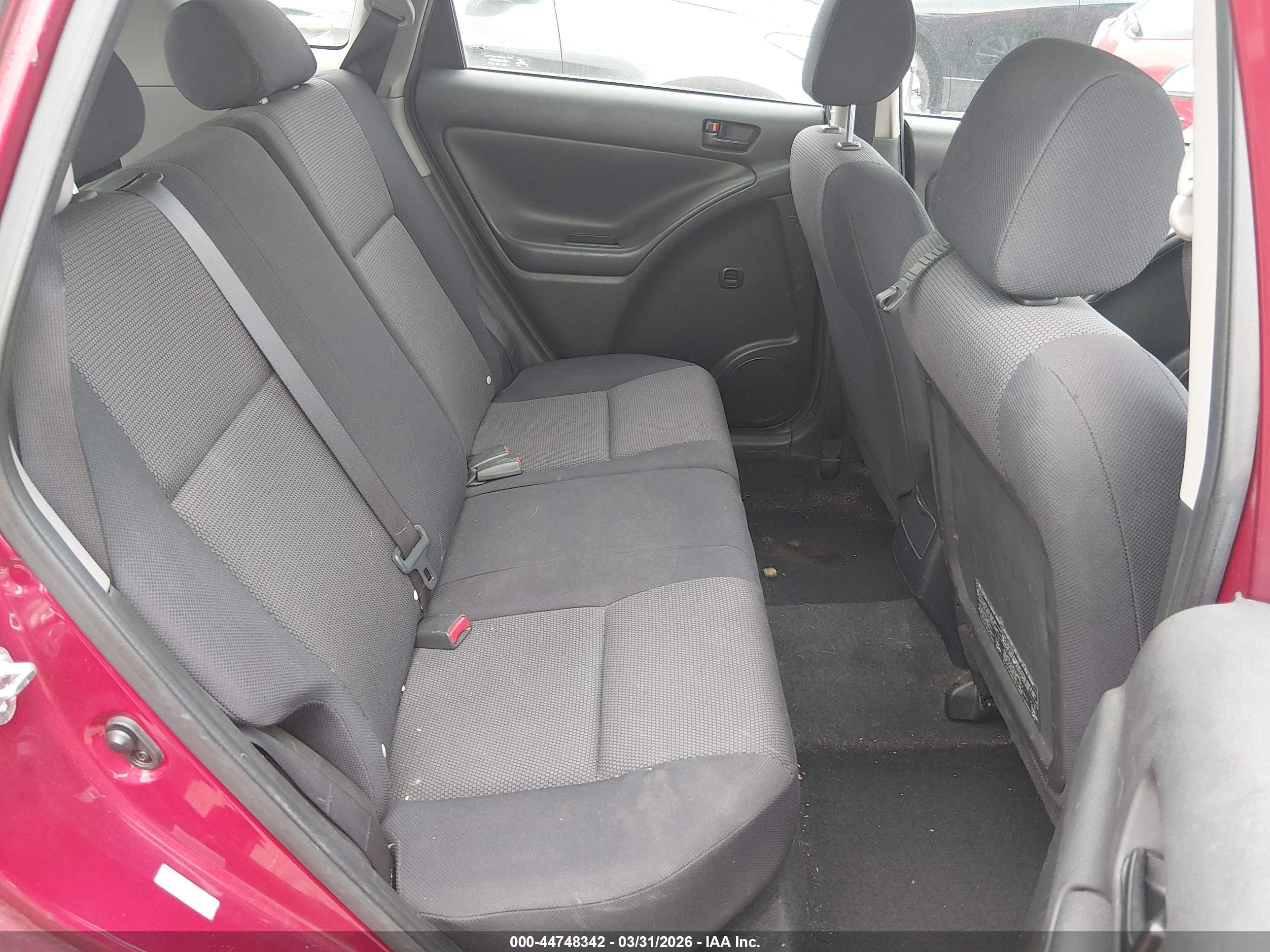 PONTIAC VIBE image 8