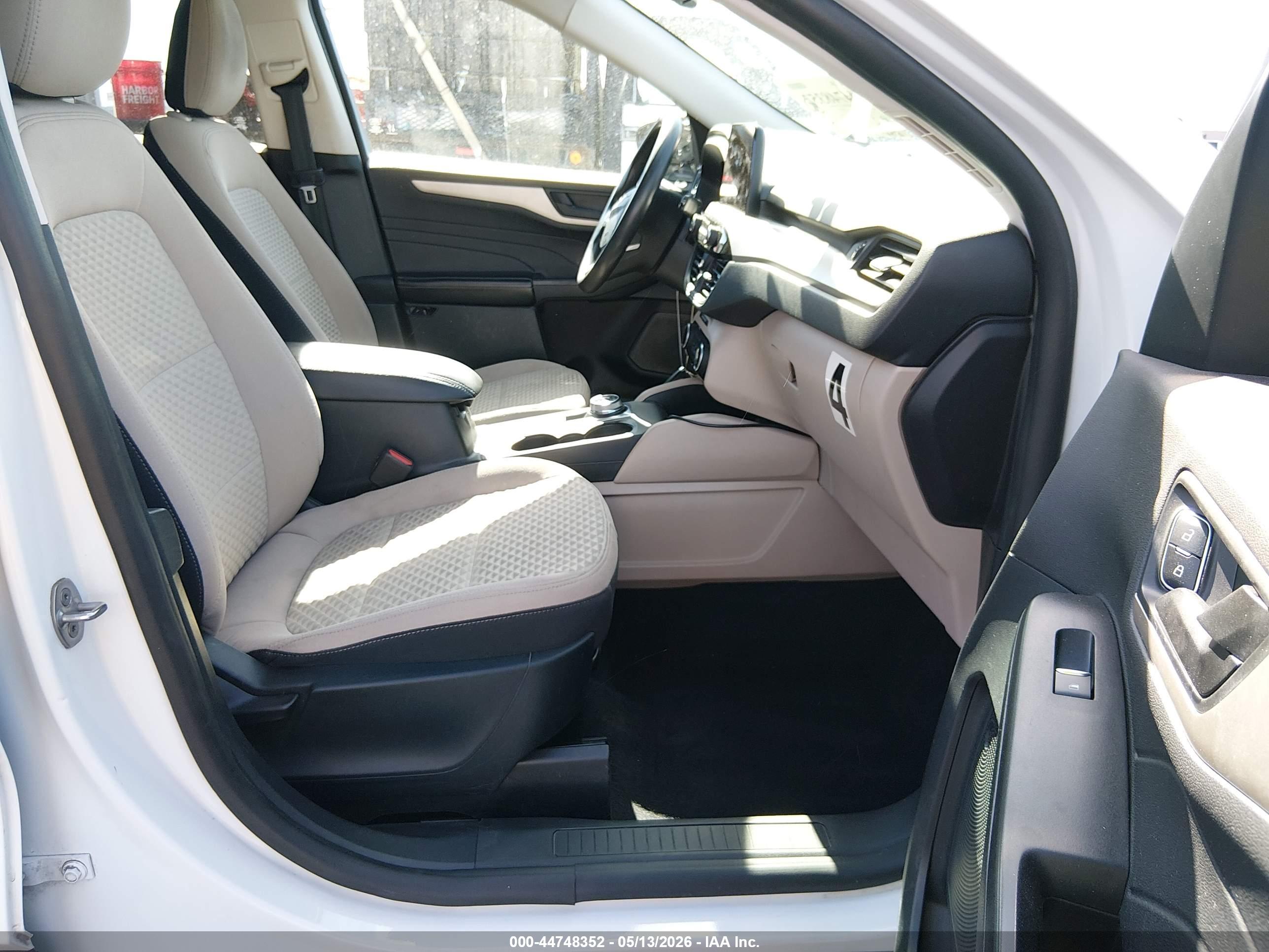 FORD ESCAPE image 5