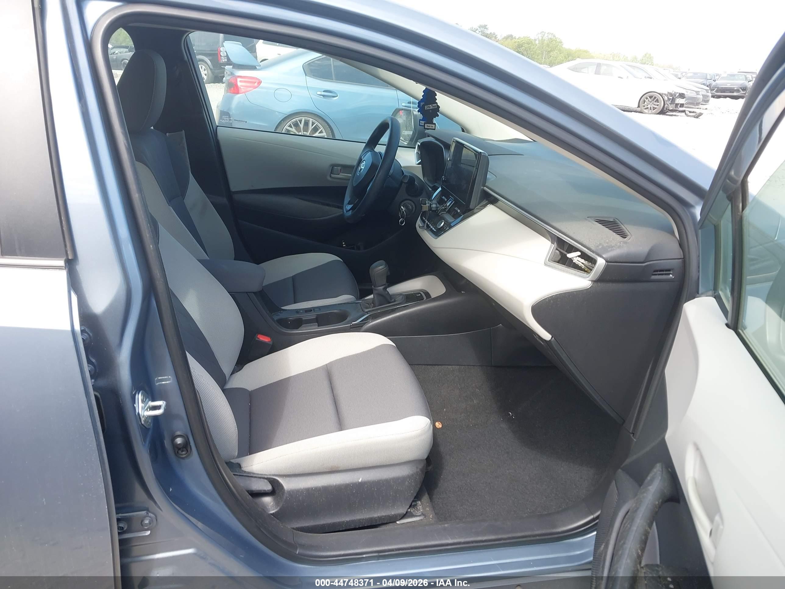 TOYOTA COROLLA image 5