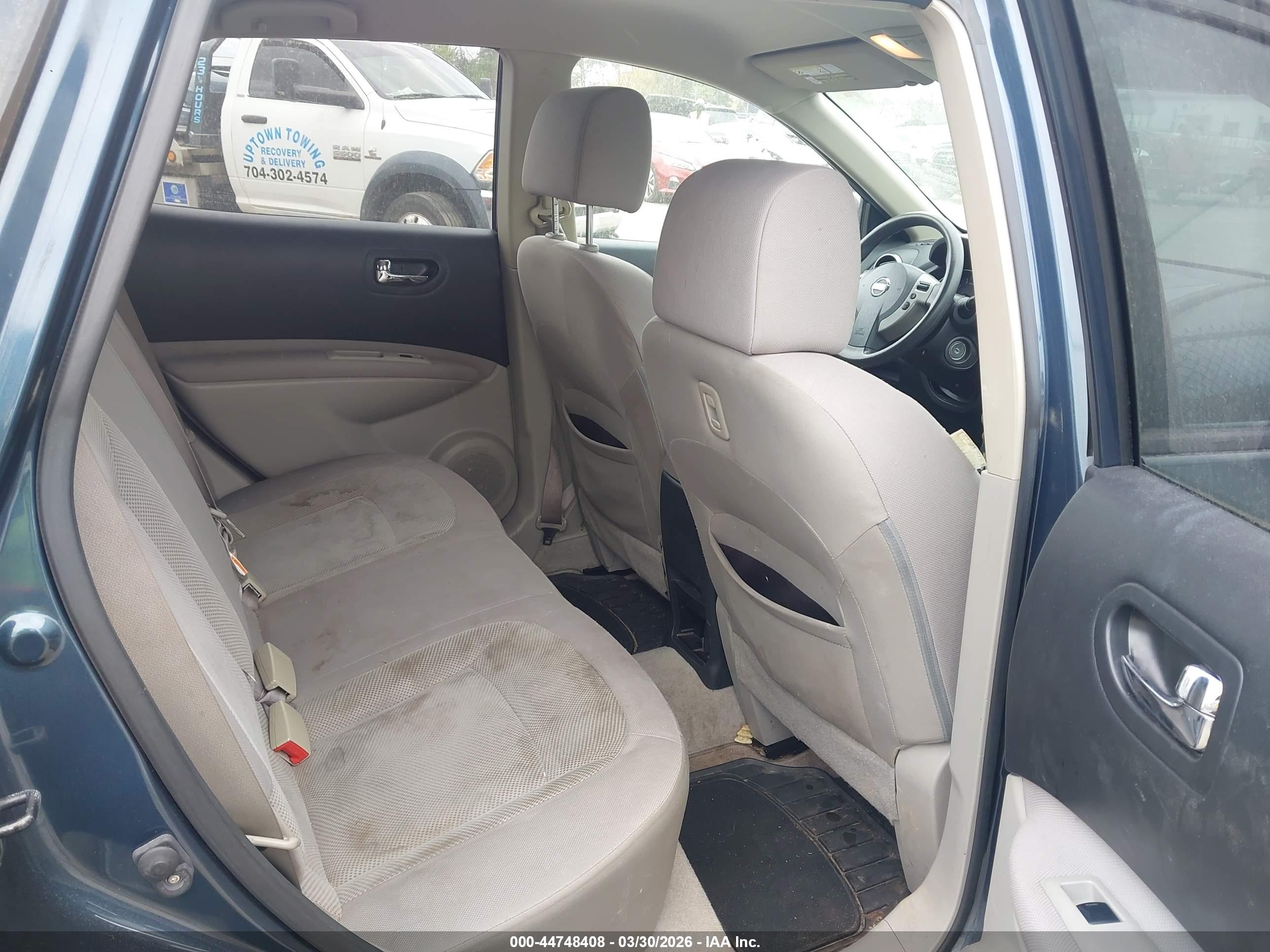 NISSAN ROGUE image 8